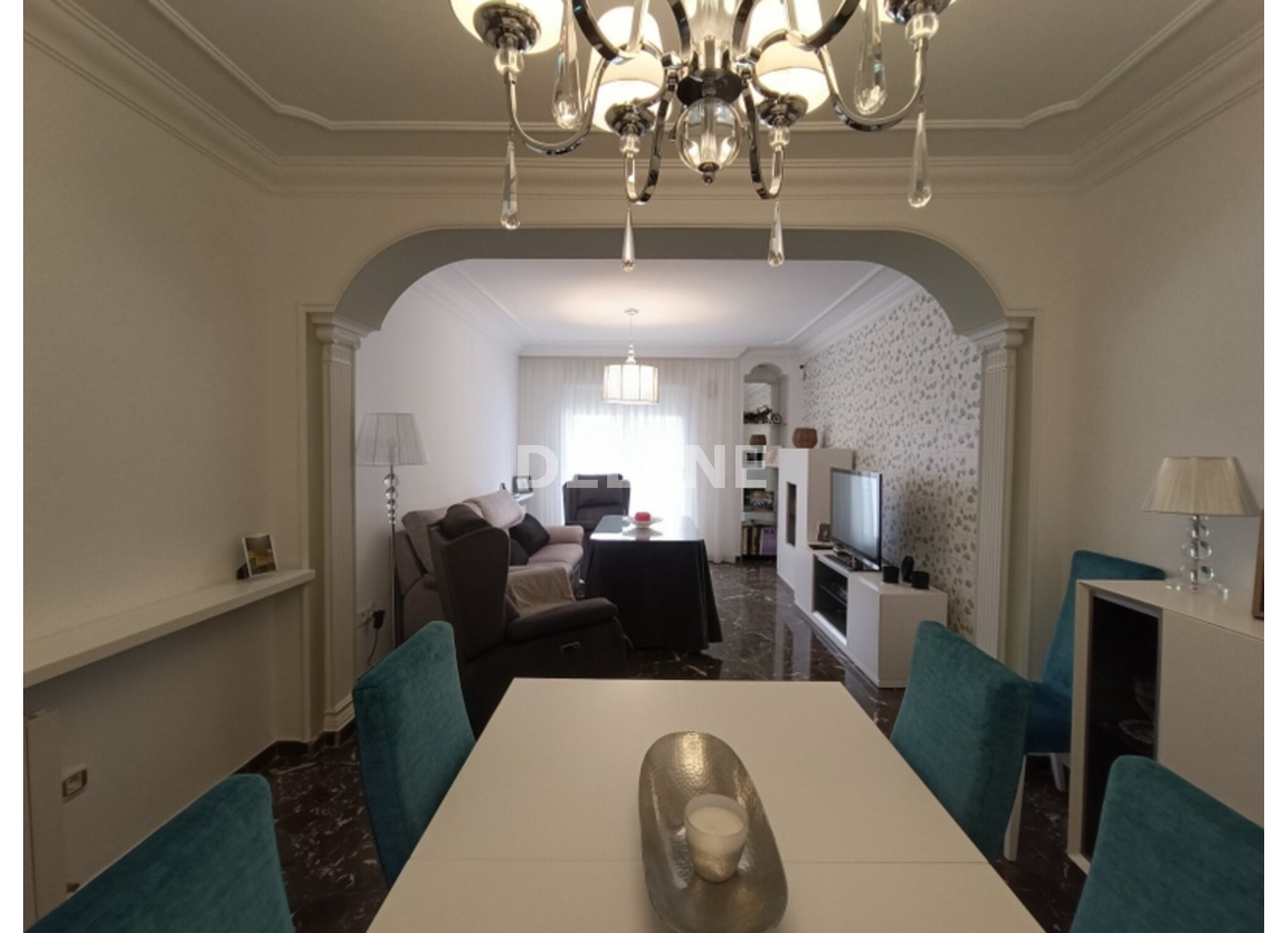 2916 PISO CON BALCÓN Y TERRAZA, ZONA GUARDIA CIVIL