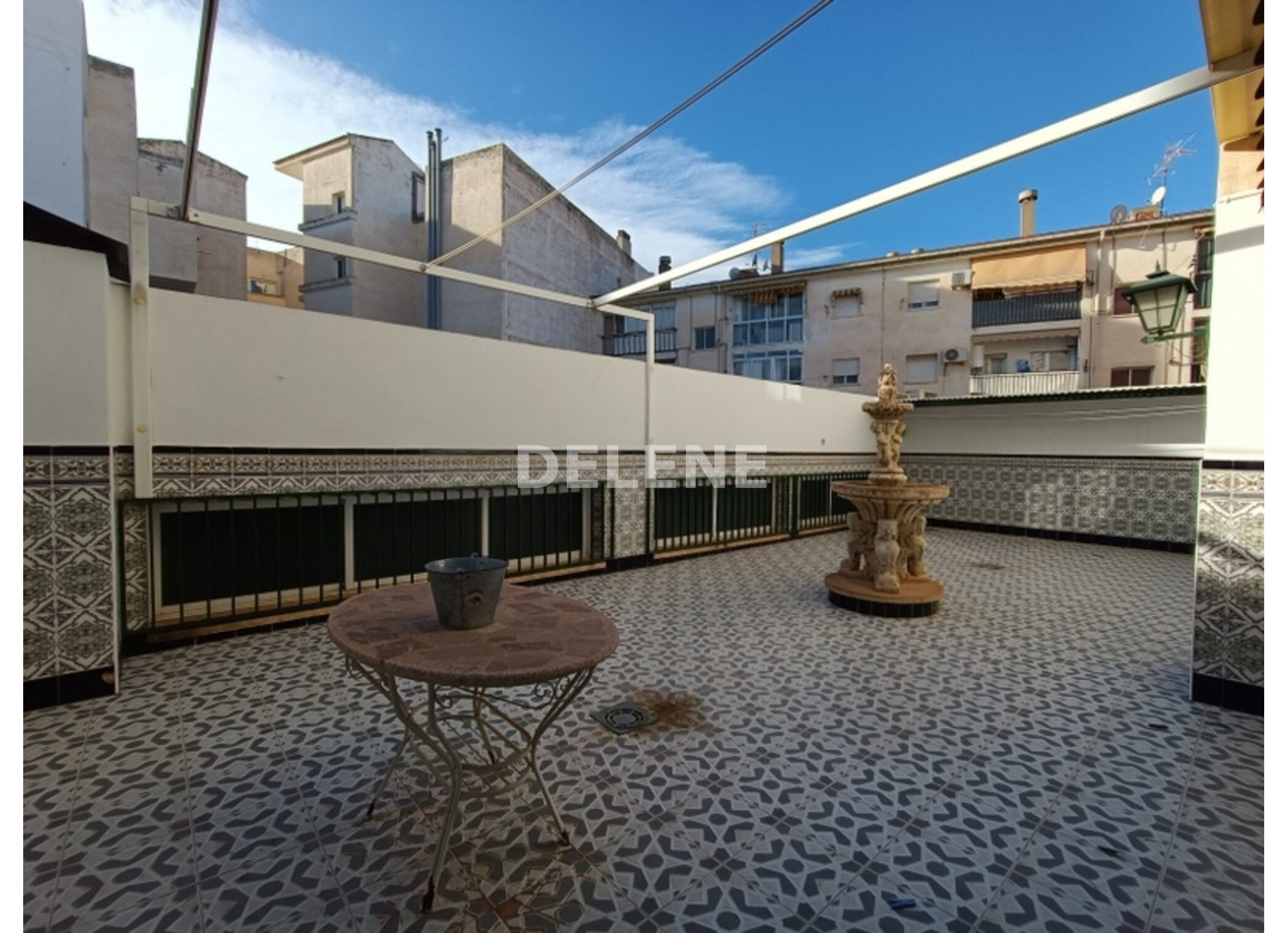 2916 PISO CON BALCÓN Y TERRAZA, ZONA GUARDIA CIVIL