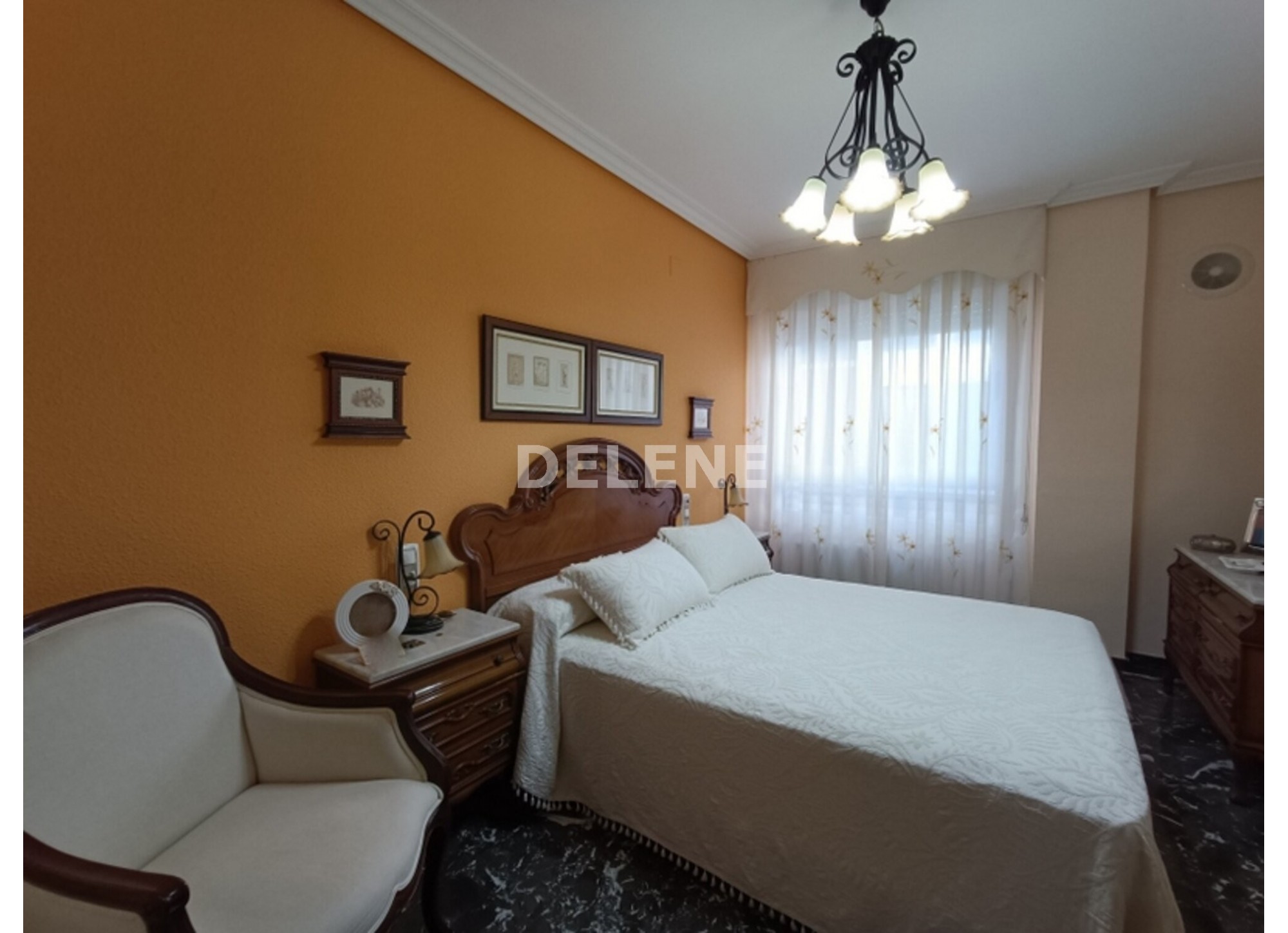 2916 PISO CON BALCÓN Y TERRAZA, ZONA GUARDIA CIVIL