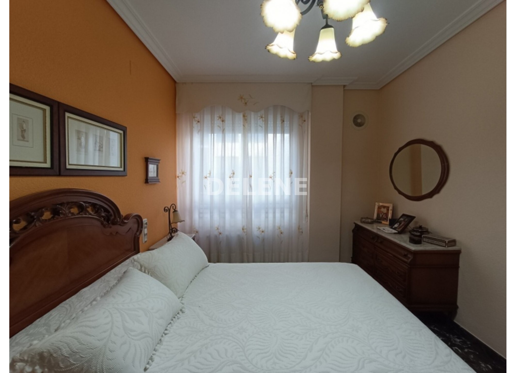 2916 PISO CON BALCÓN Y TERRAZA, ZONA GUARDIA CIVIL