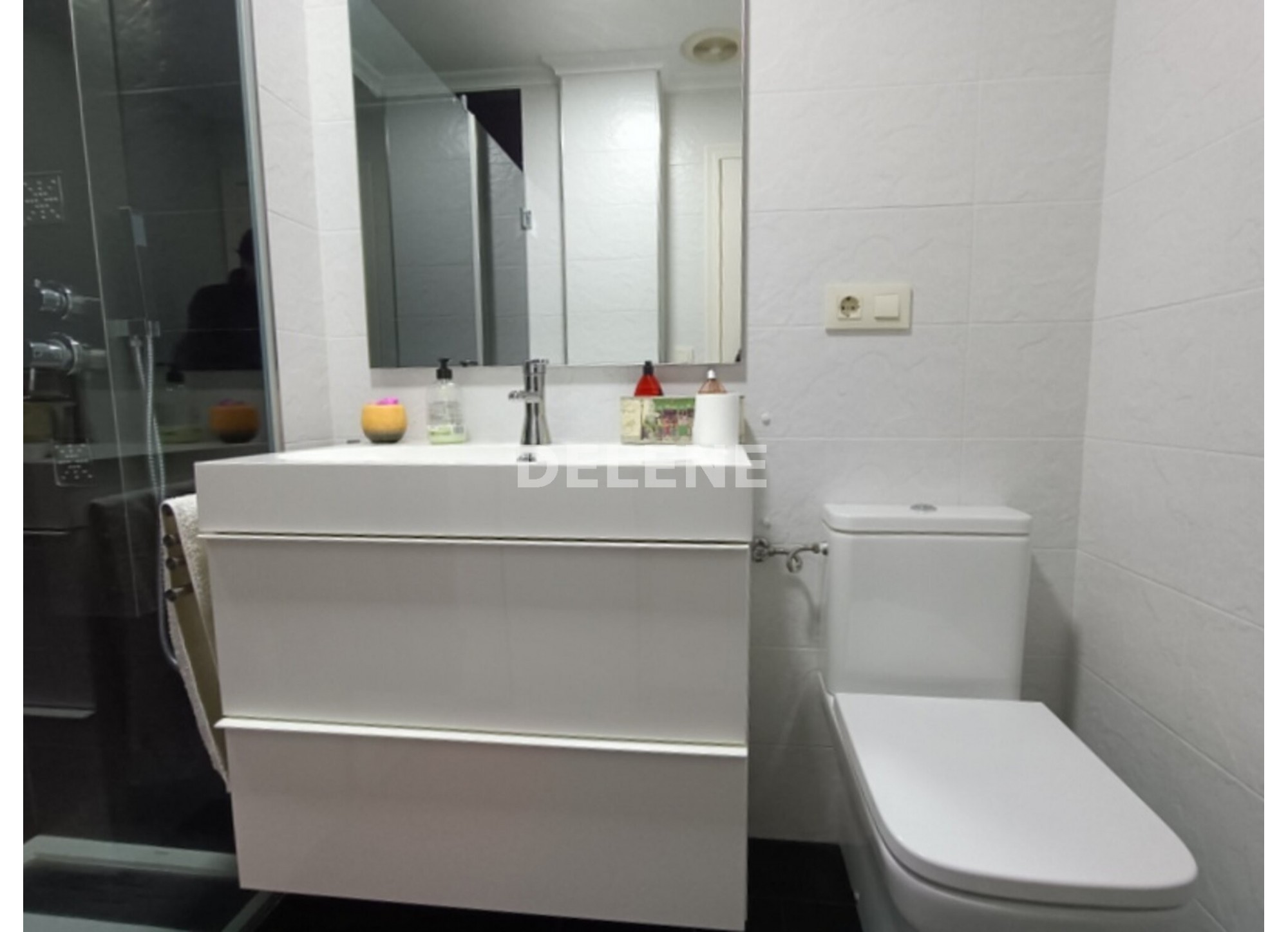 2916 PISO CON BALCÓN Y TERRAZA, ZONA GUARDIA CIVIL