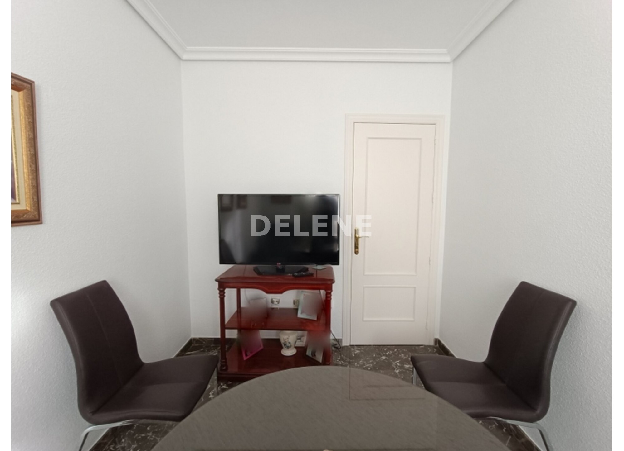 2916 PISO CON BALCÓN Y TERRAZA, ZONA GUARDIA CIVIL