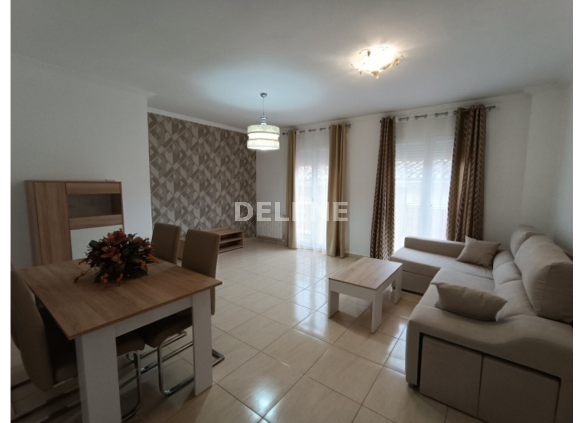 2920 PISO CON GARAJE Y TRASTERO, ZONA MESONES