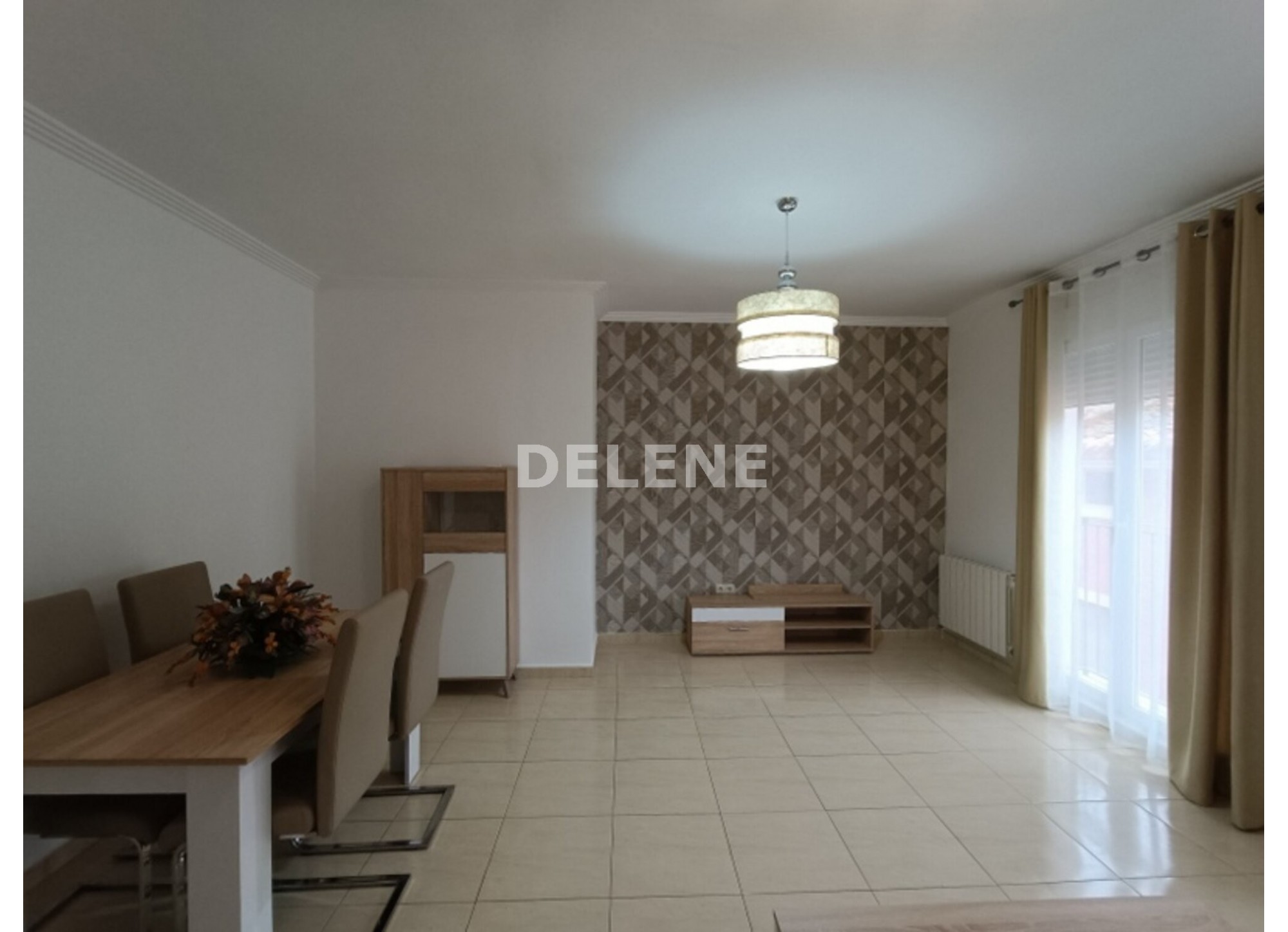 2920 PISO CON GARAJE Y TRASTERO, ZONA MESONES