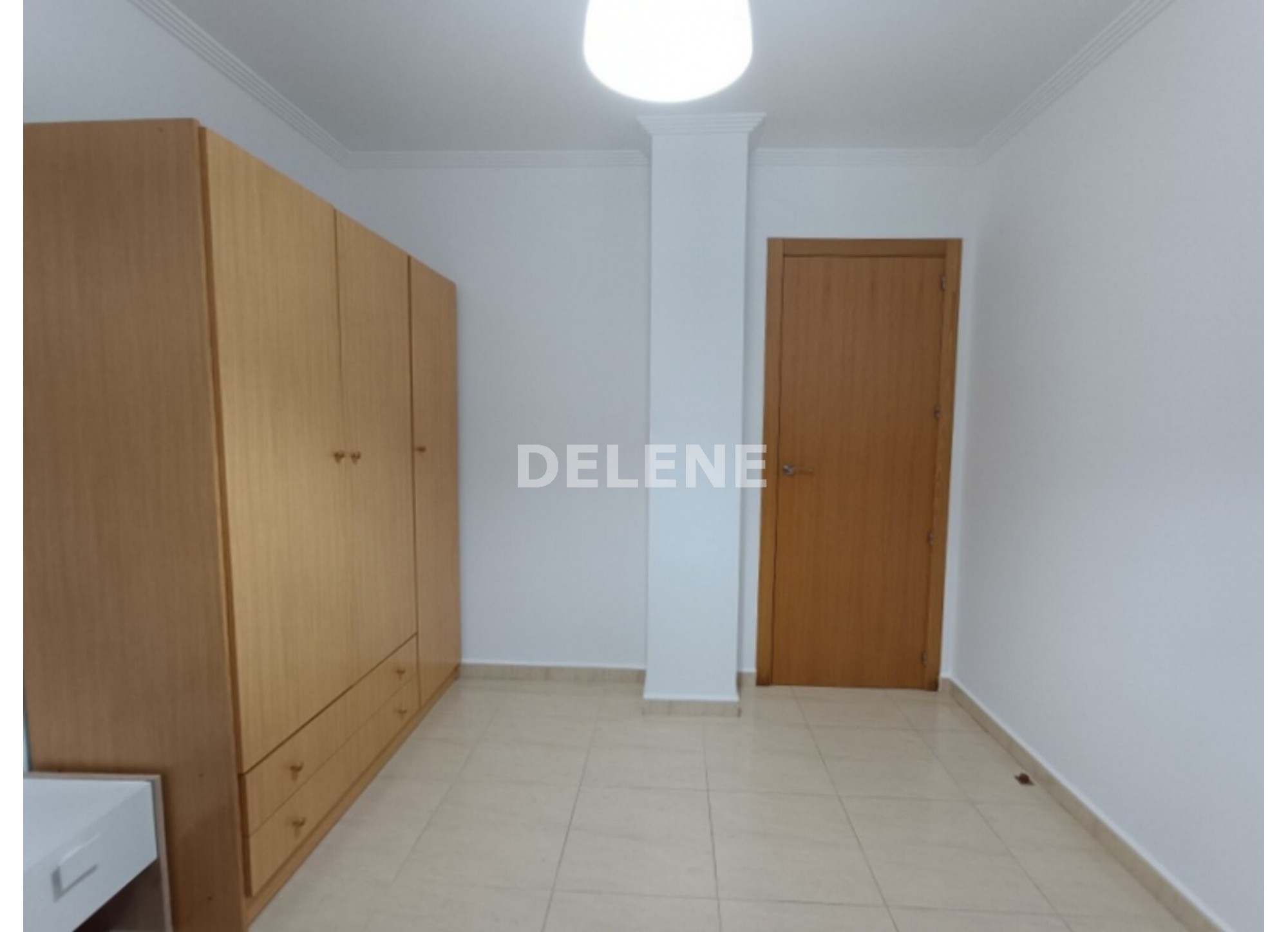 2920 PISO CON GARAJE Y TRASTERO, ZONA MESONES