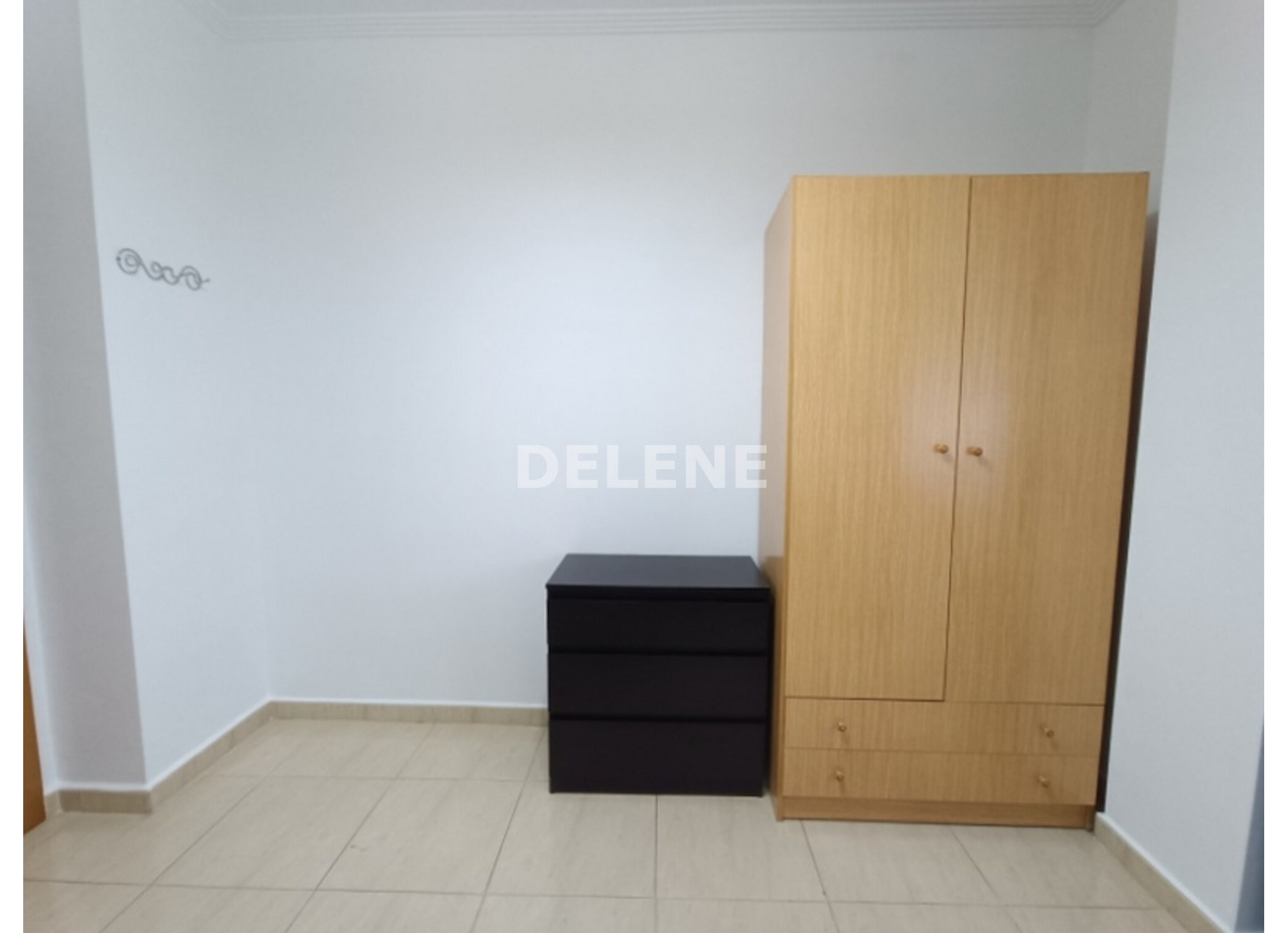 2920 PISO CON GARAJE Y TRASTERO, ZONA MESONES