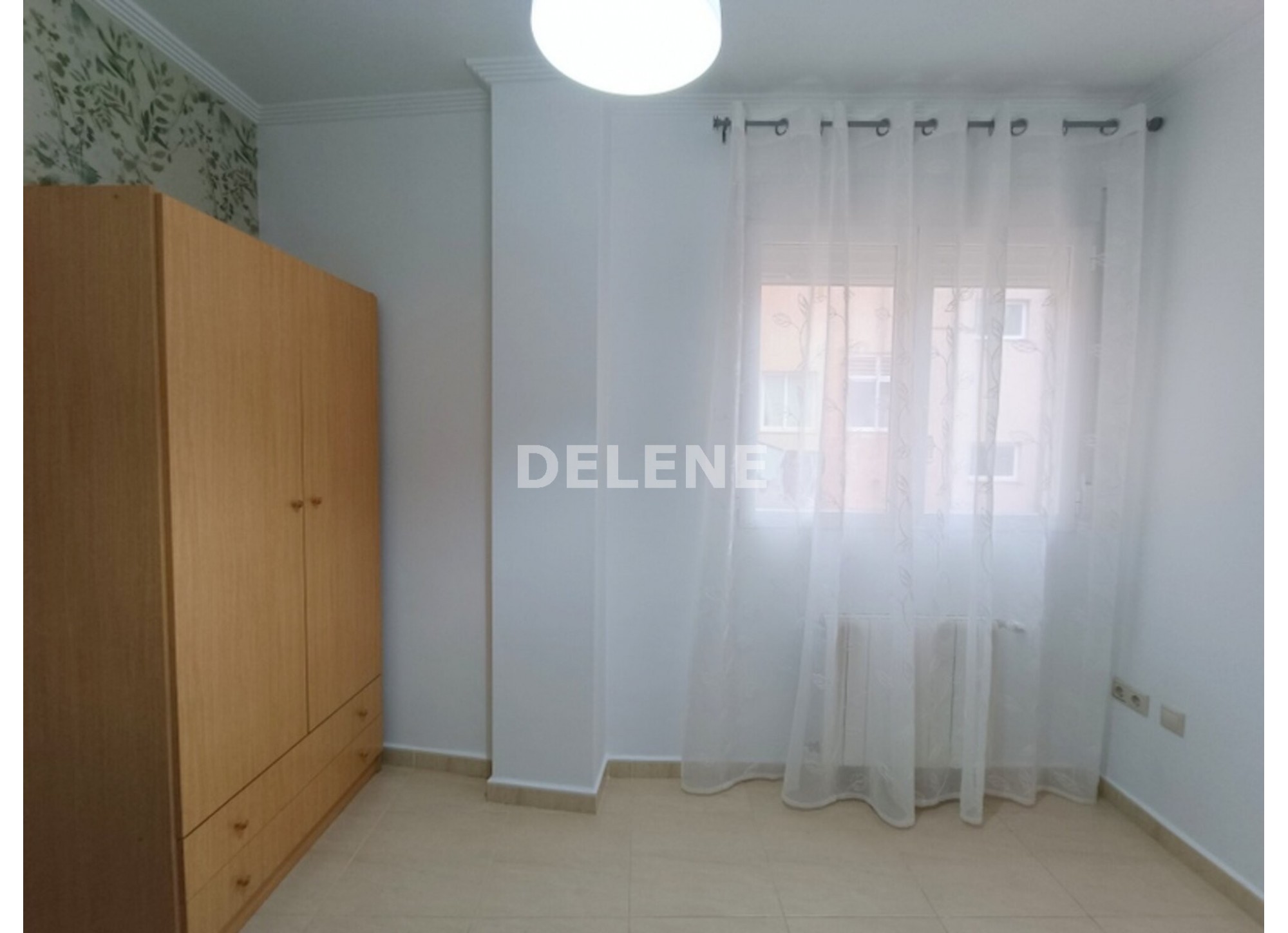 2920 PISO CON GARAJE Y TRASTERO, ZONA MESONES