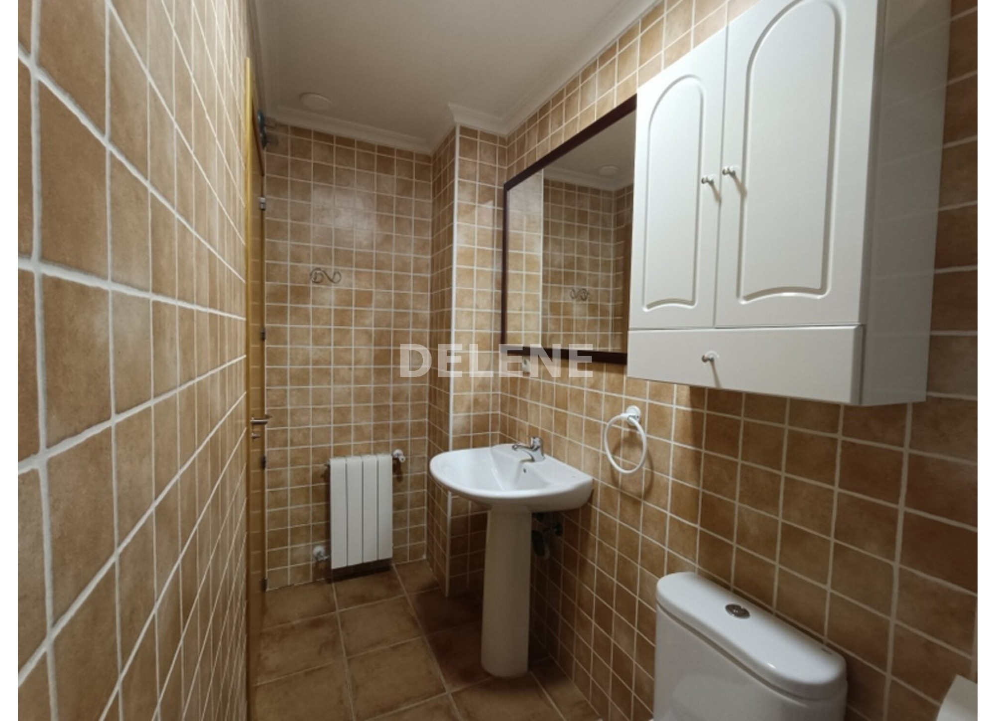 2920 PISO CON GARAJE Y TRASTERO, ZONA MESONES