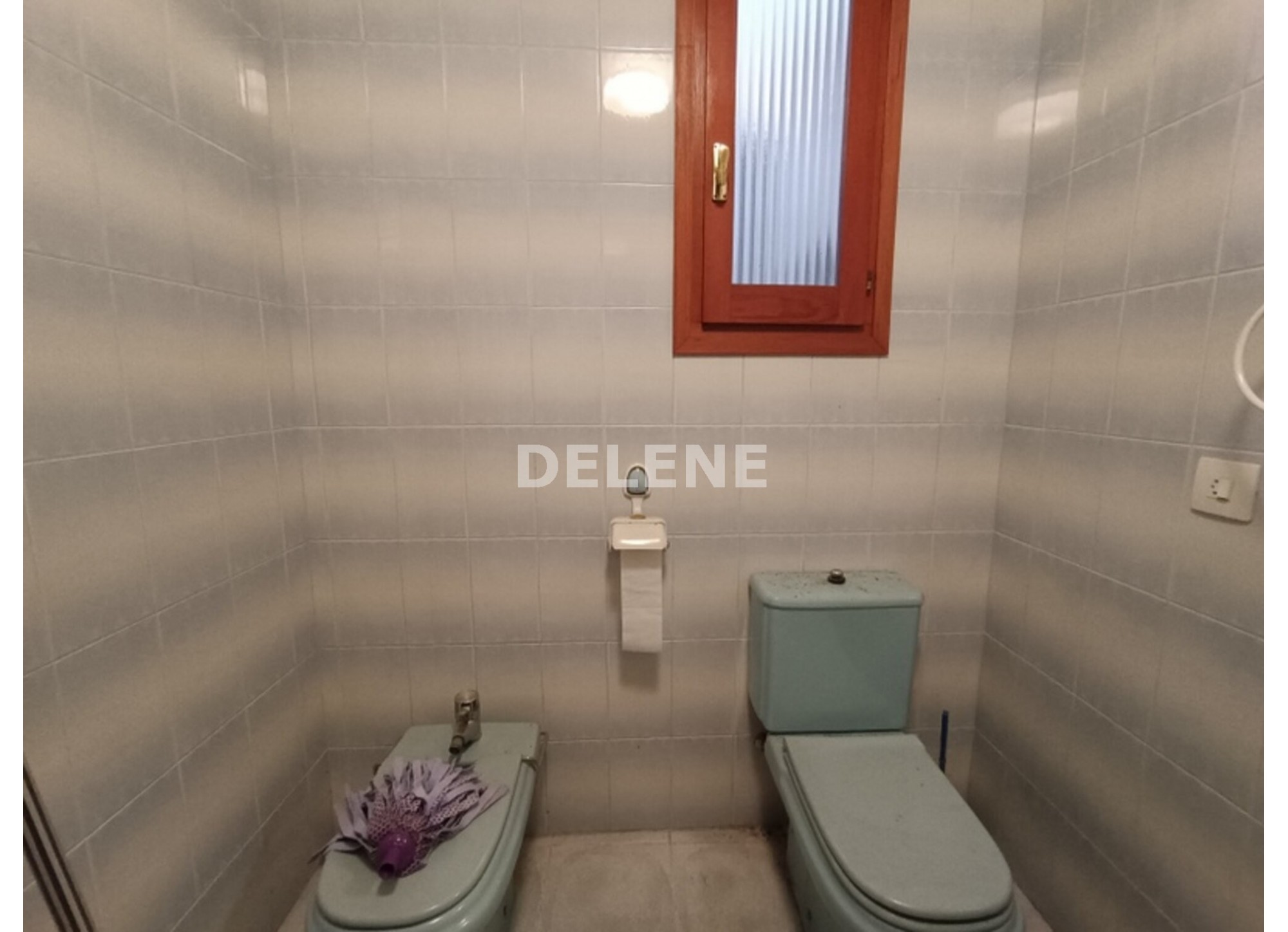 2921 PISO CON BALCÓN, ZONA PLAZA SANTA ANA