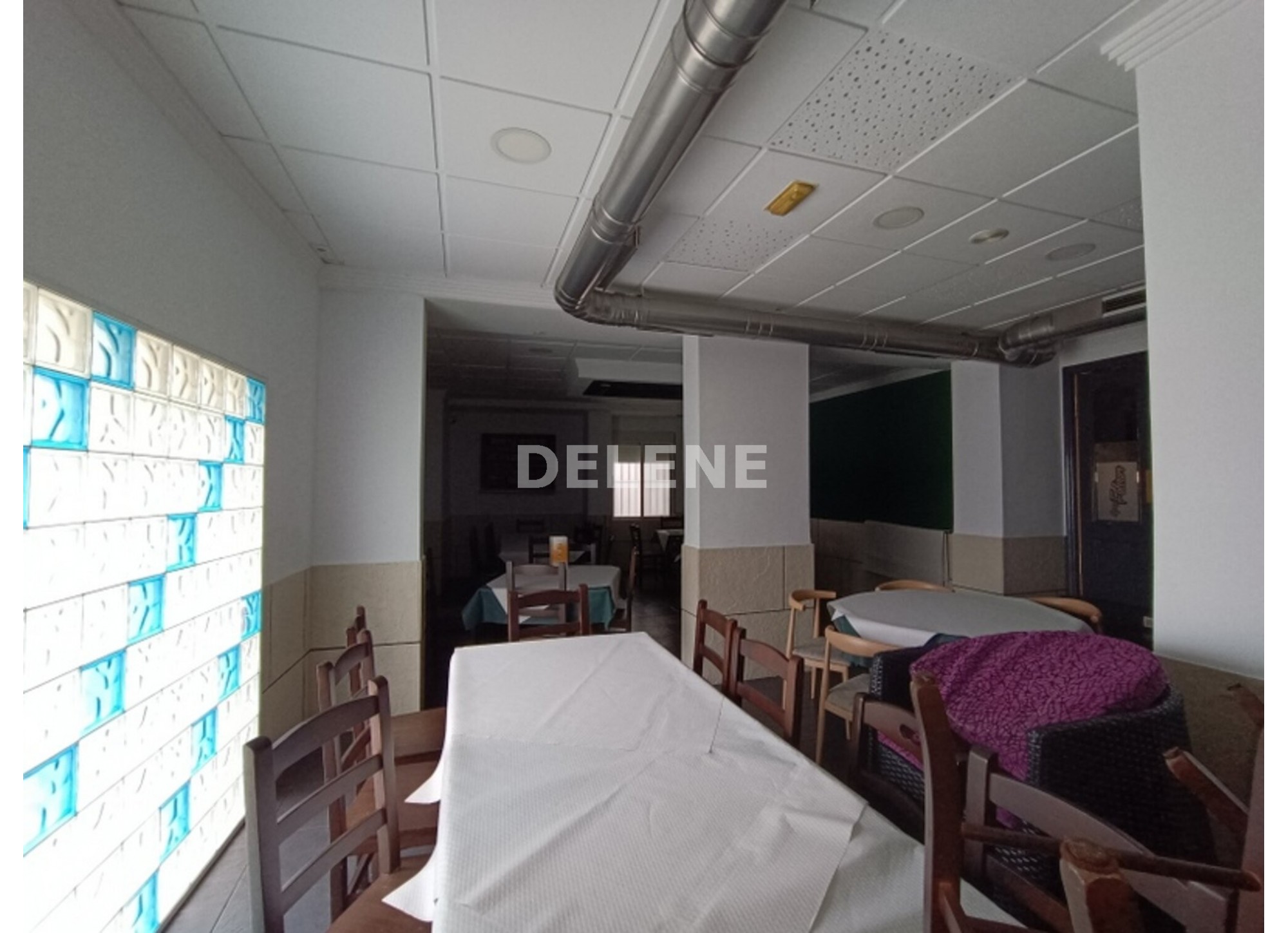 2924 RESTAURANTE, AVENIDA DE LA CONSTITUCIÓN