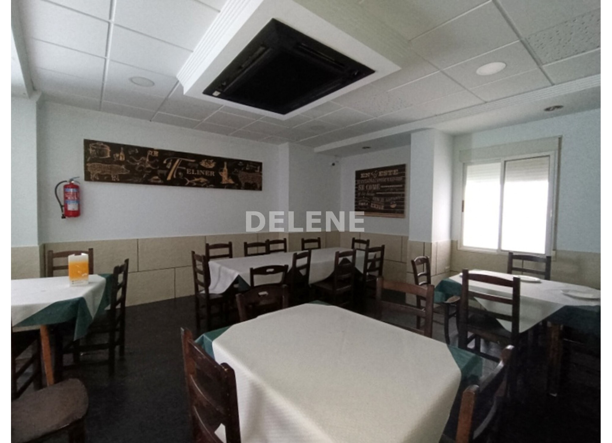 2924 RESTAURANTE, AVENIDA DE LA CONSTITUCIÓN