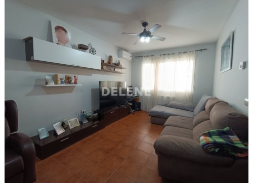 2932 CHALET ADOSADO CON PATIO Y GARAJE, TOBARRA