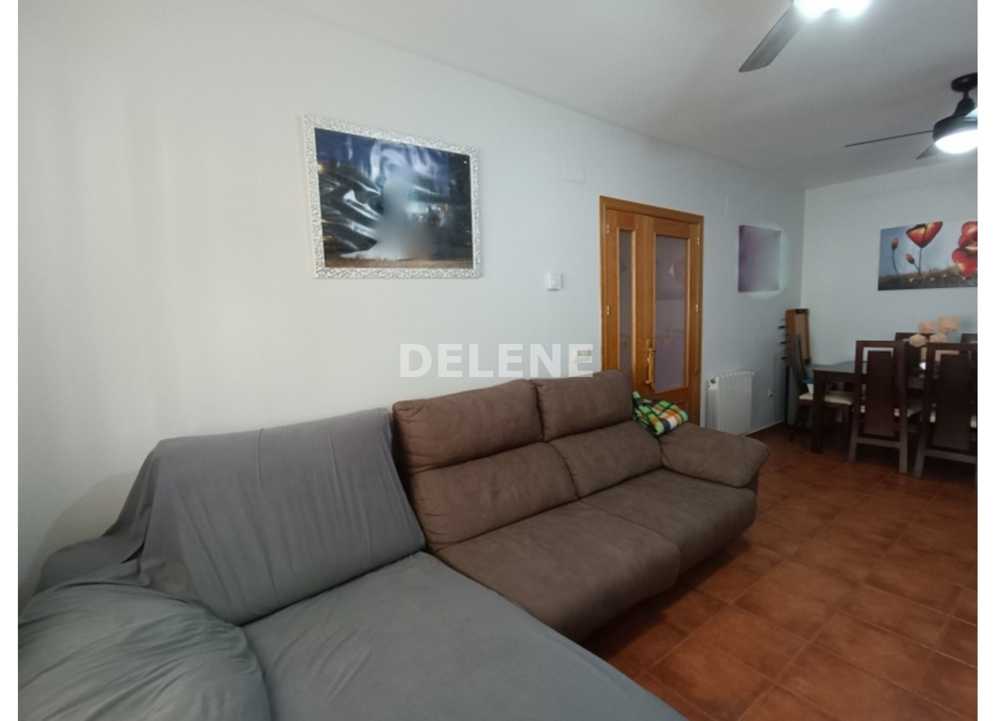 2932 CHALET ADOSADO CON PATIO Y GARAJE, TOBARRA