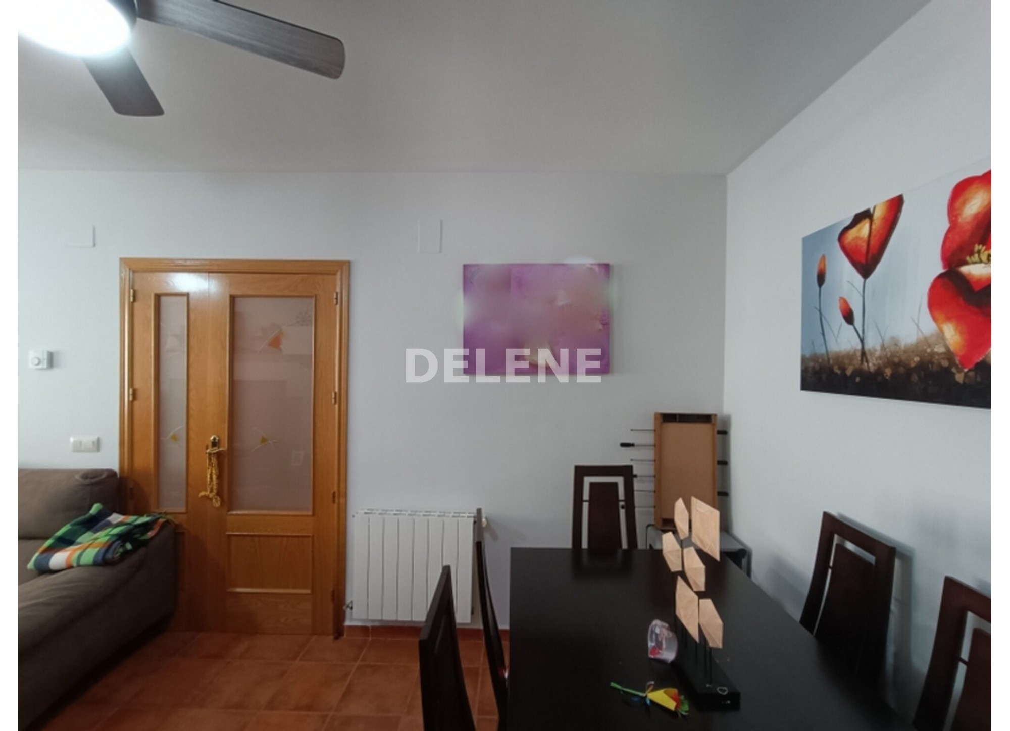 2932 CHALET ADOSADO CON PATIO Y GARAJE, TOBARRA