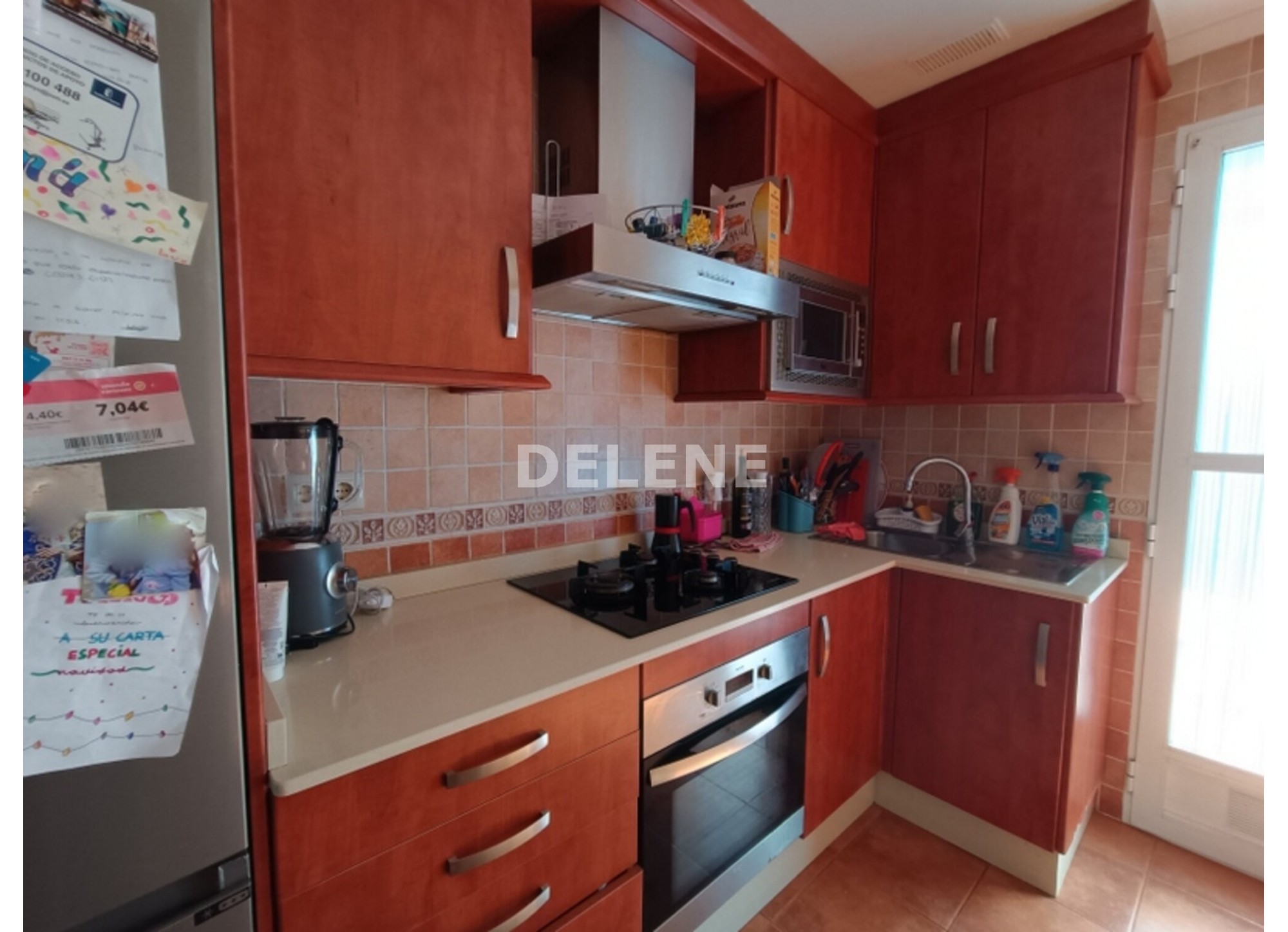 2932 CHALET ADOSADO CON PATIO Y GARAJE, TOBARRA