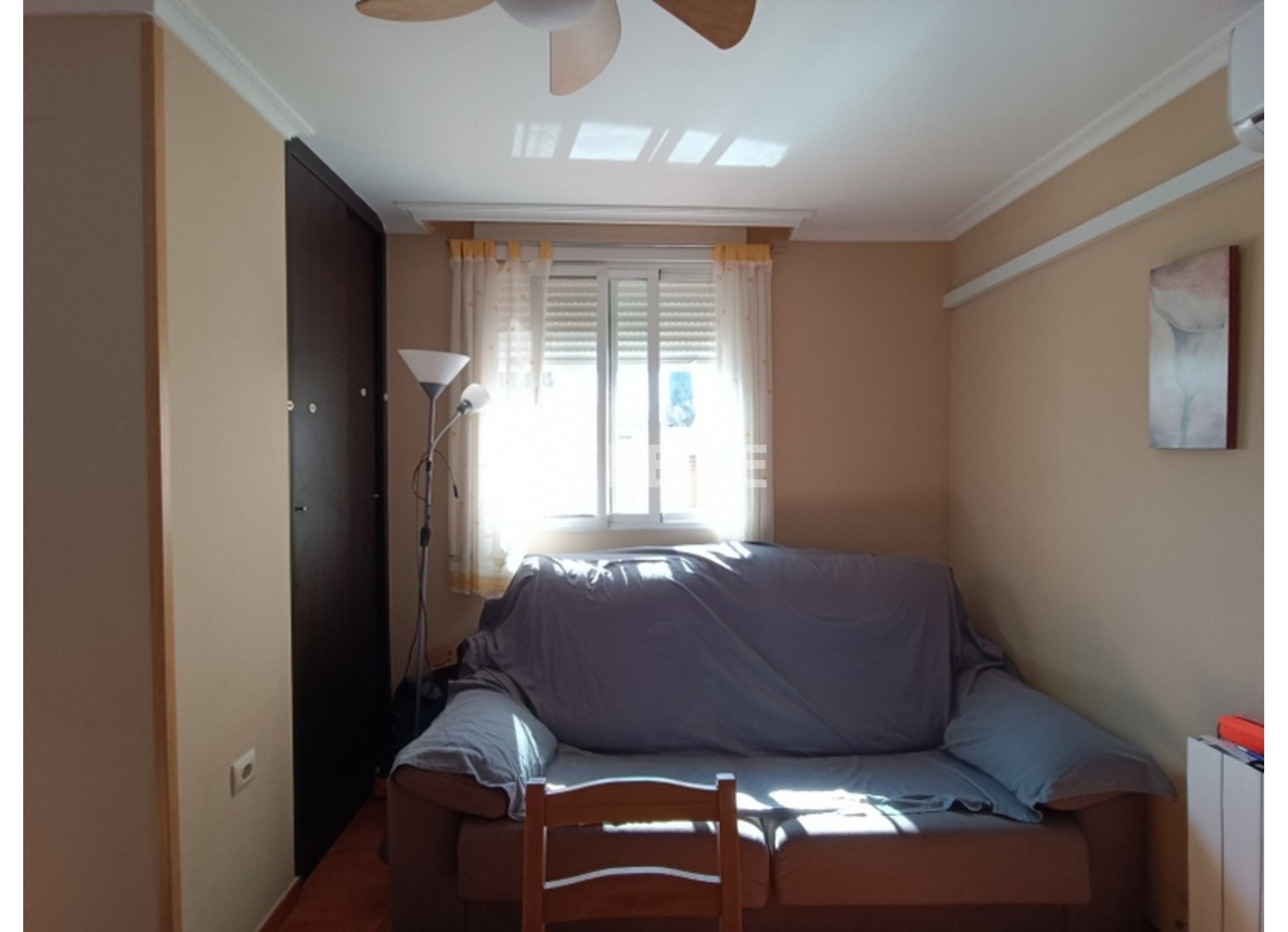 2932 CHALET ADOSADO CON PATIO Y GARAJE, TOBARRA