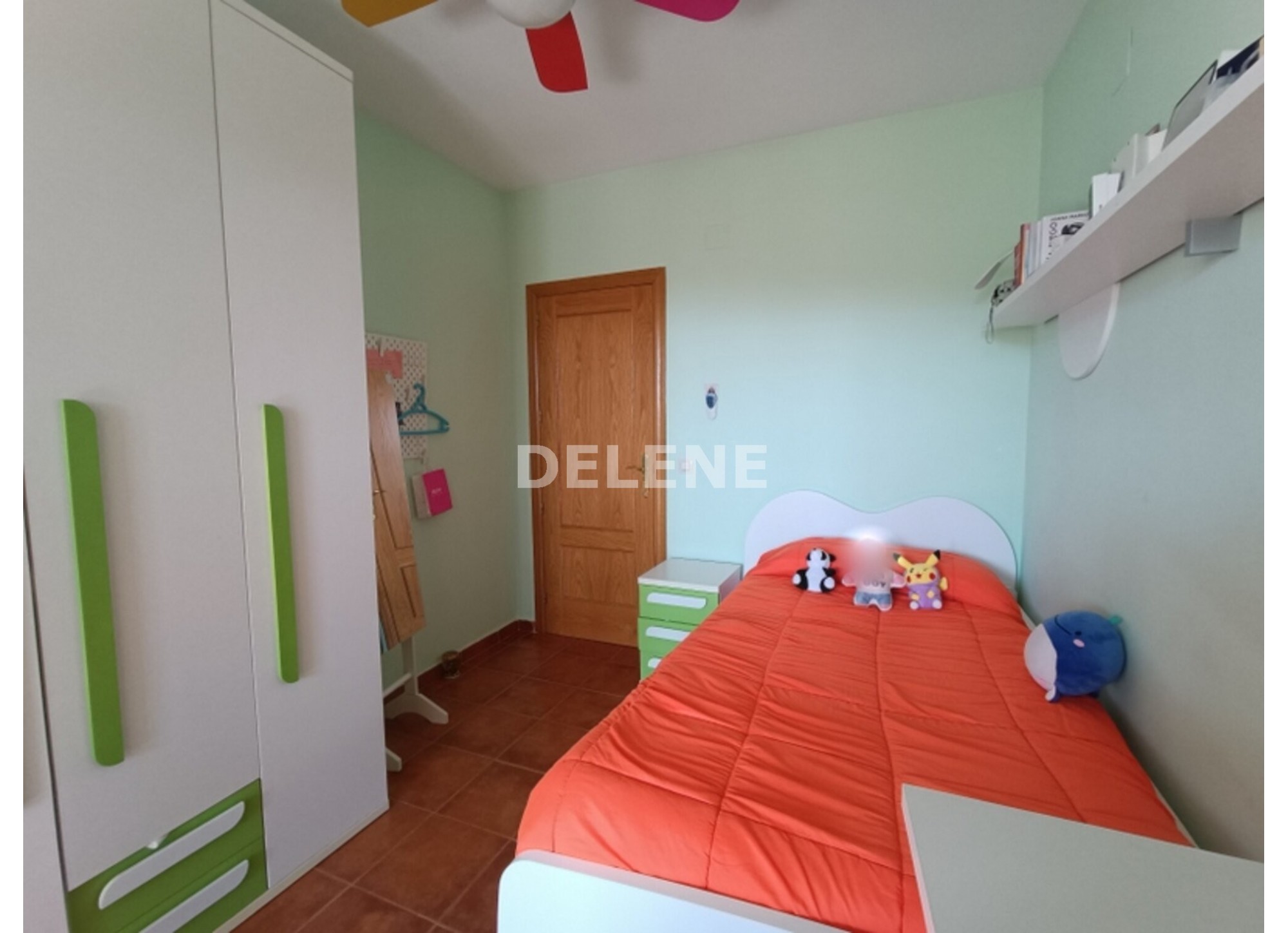 2932 CHALET ADOSADO CON PATIO Y GARAJE, TOBARRA