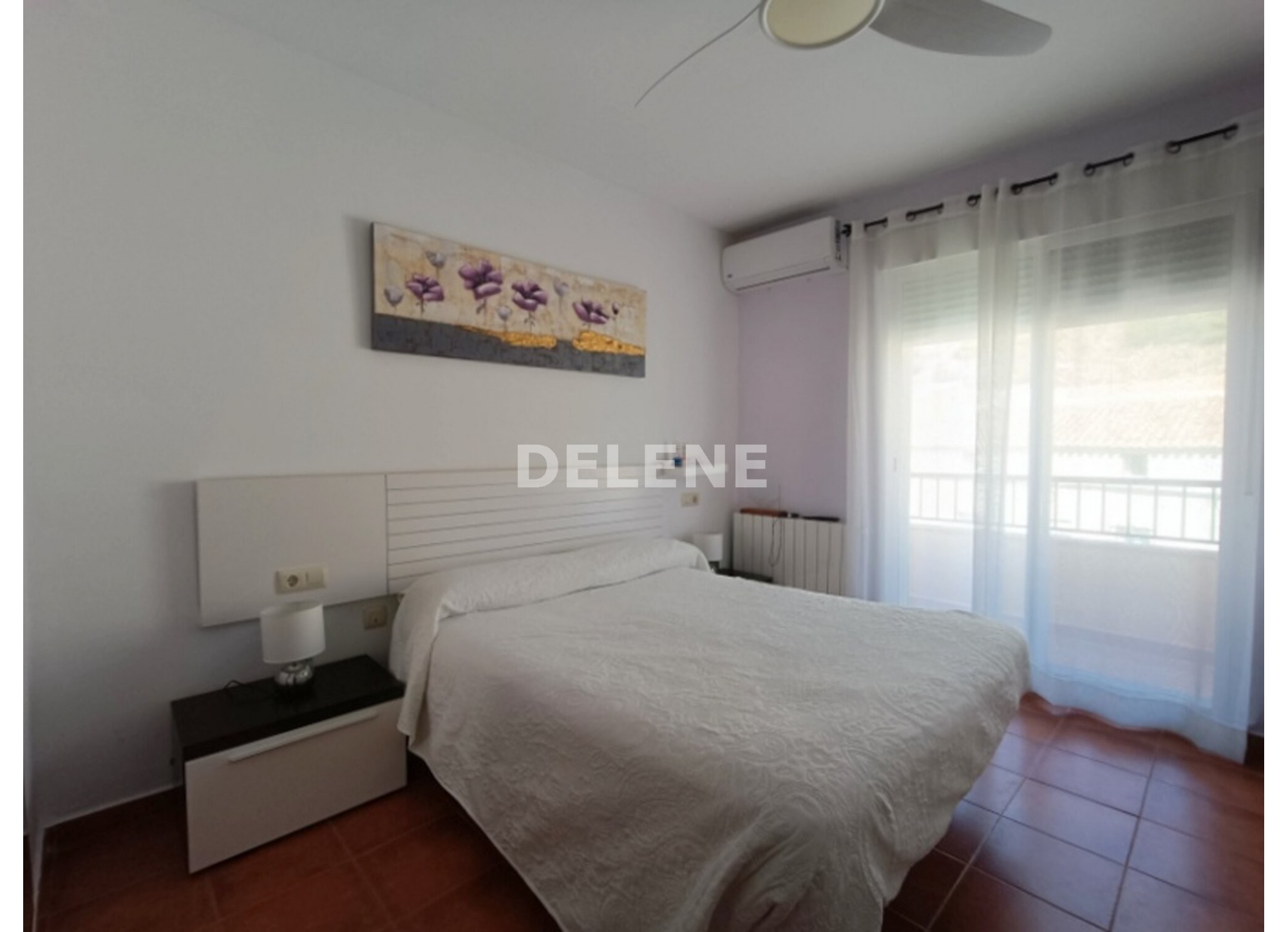 2932 CHALET ADOSADO CON PATIO Y GARAJE, TOBARRA