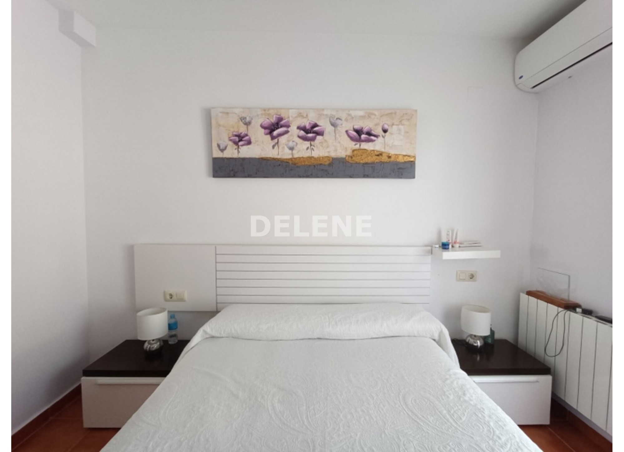 2932 CHALET ADOSADO CON PATIO Y GARAJE, TOBARRA