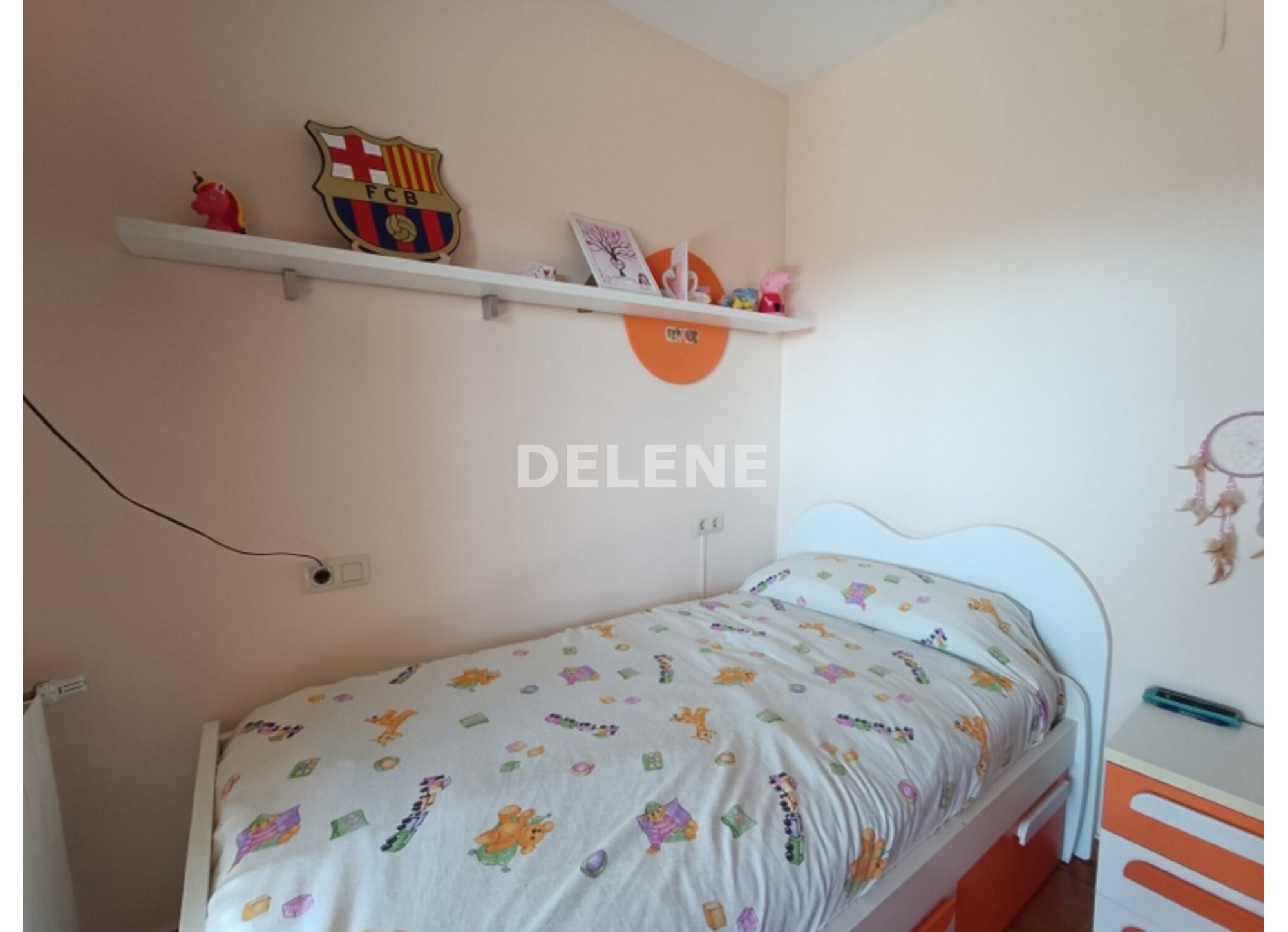 2932 CHALET ADOSADO CON PATIO Y GARAJE, TOBARRA