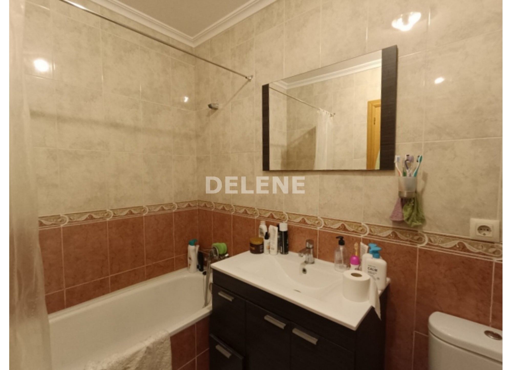 2932 CHALET ADOSADO CON PATIO Y GARAJE, TOBARRA