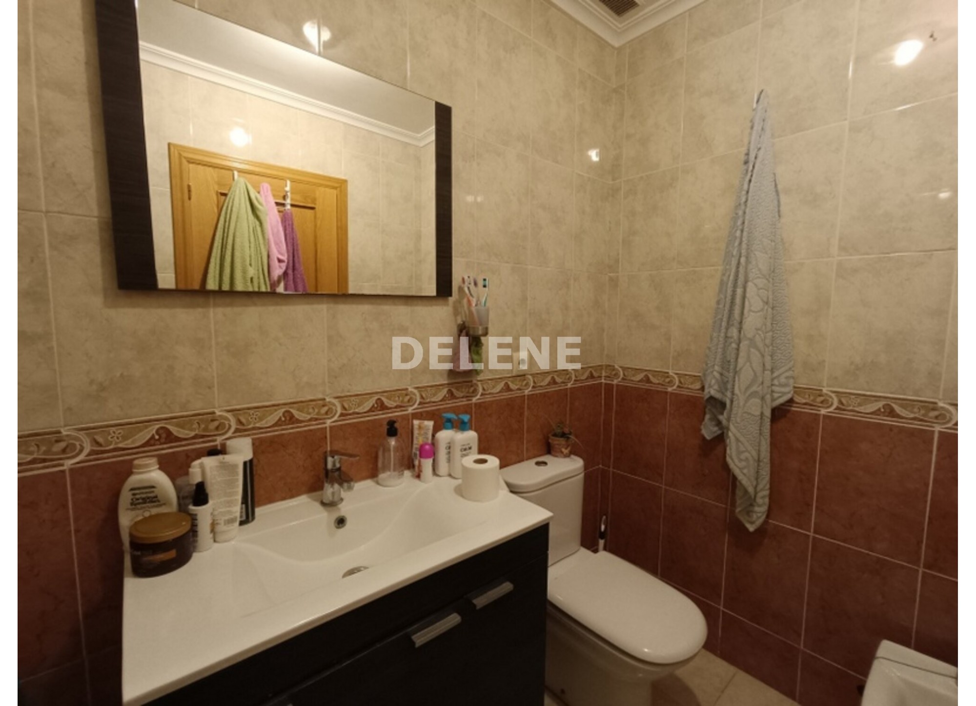 2932 CHALET ADOSADO CON PATIO Y GARAJE, TOBARRA