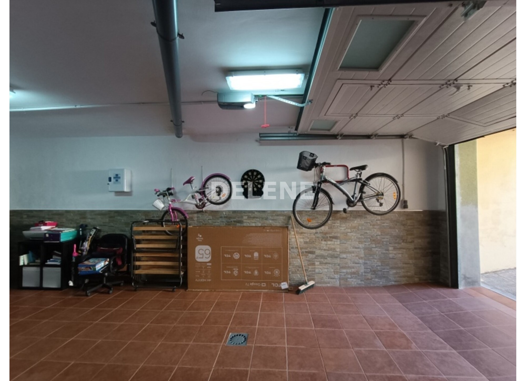 2932 CHALET ADOSADO CON PATIO Y GARAJE, TOBARRA