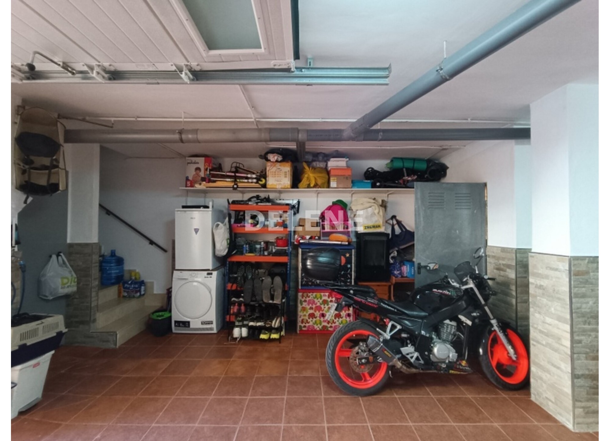 2932 CHALET ADOSADO CON PATIO Y GARAJE, TOBARRA