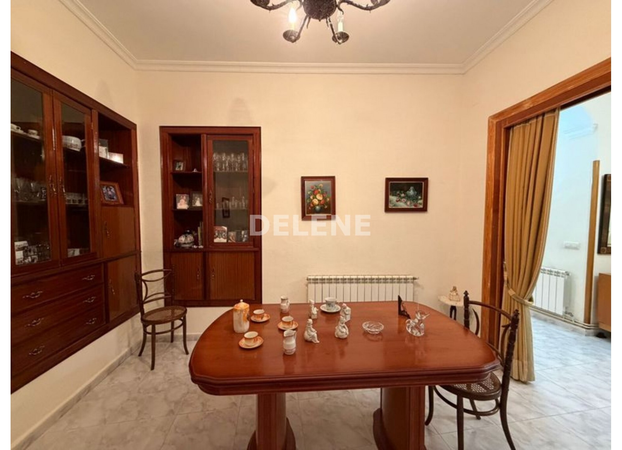 2934 CASA CON PATIO, ZONA AYUNTAMIENTO