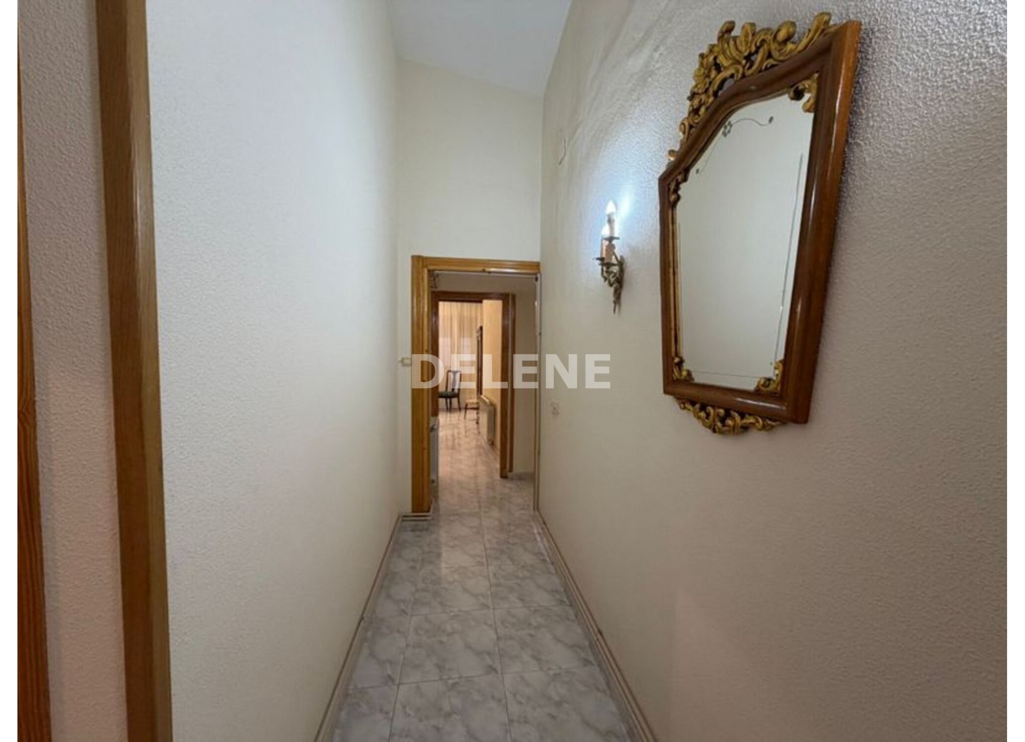 2934 CASA CON PATIO, ZONA AYUNTAMIENTO