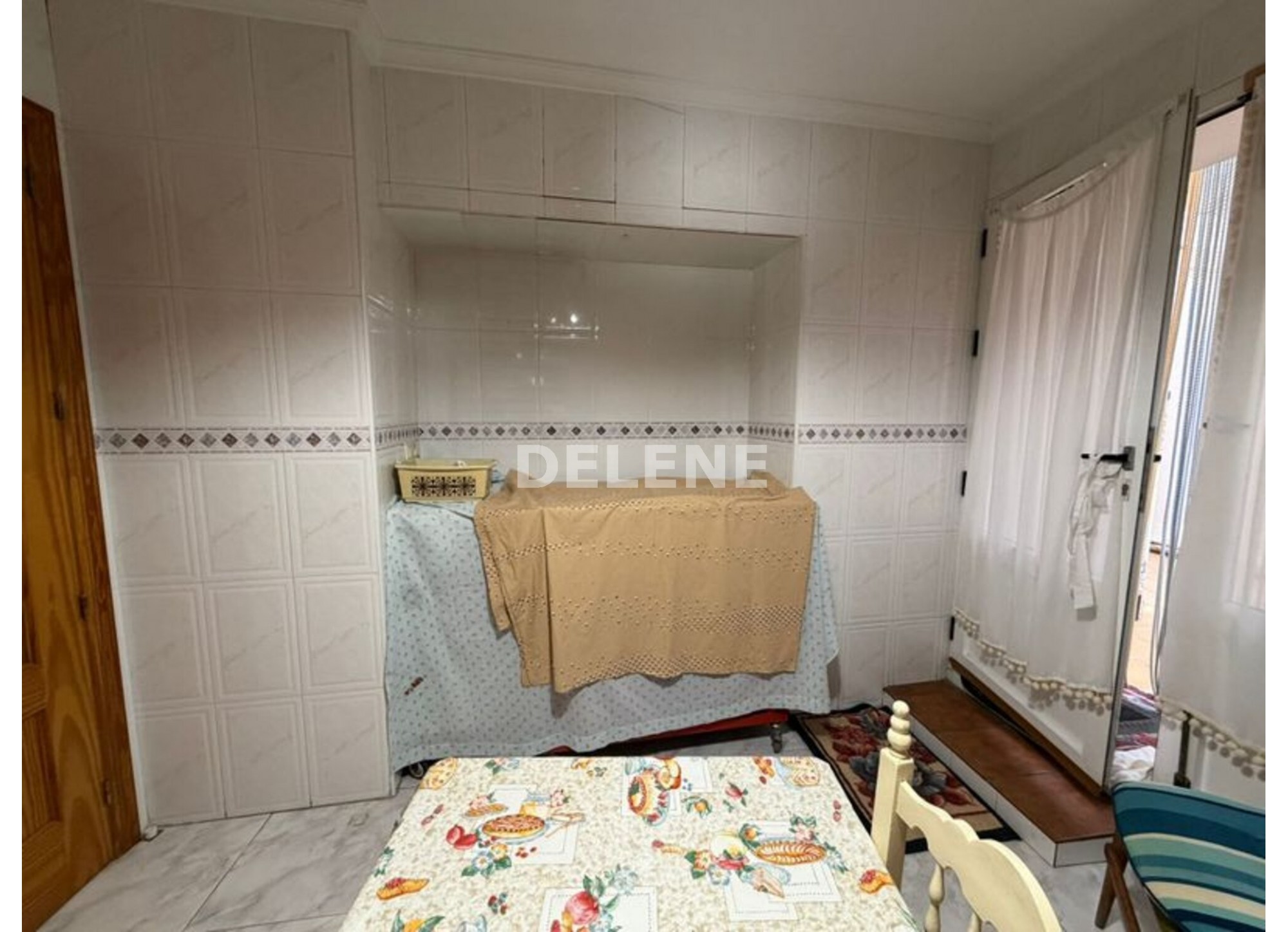 2934 CASA CON PATIO, ZONA AYUNTAMIENTO