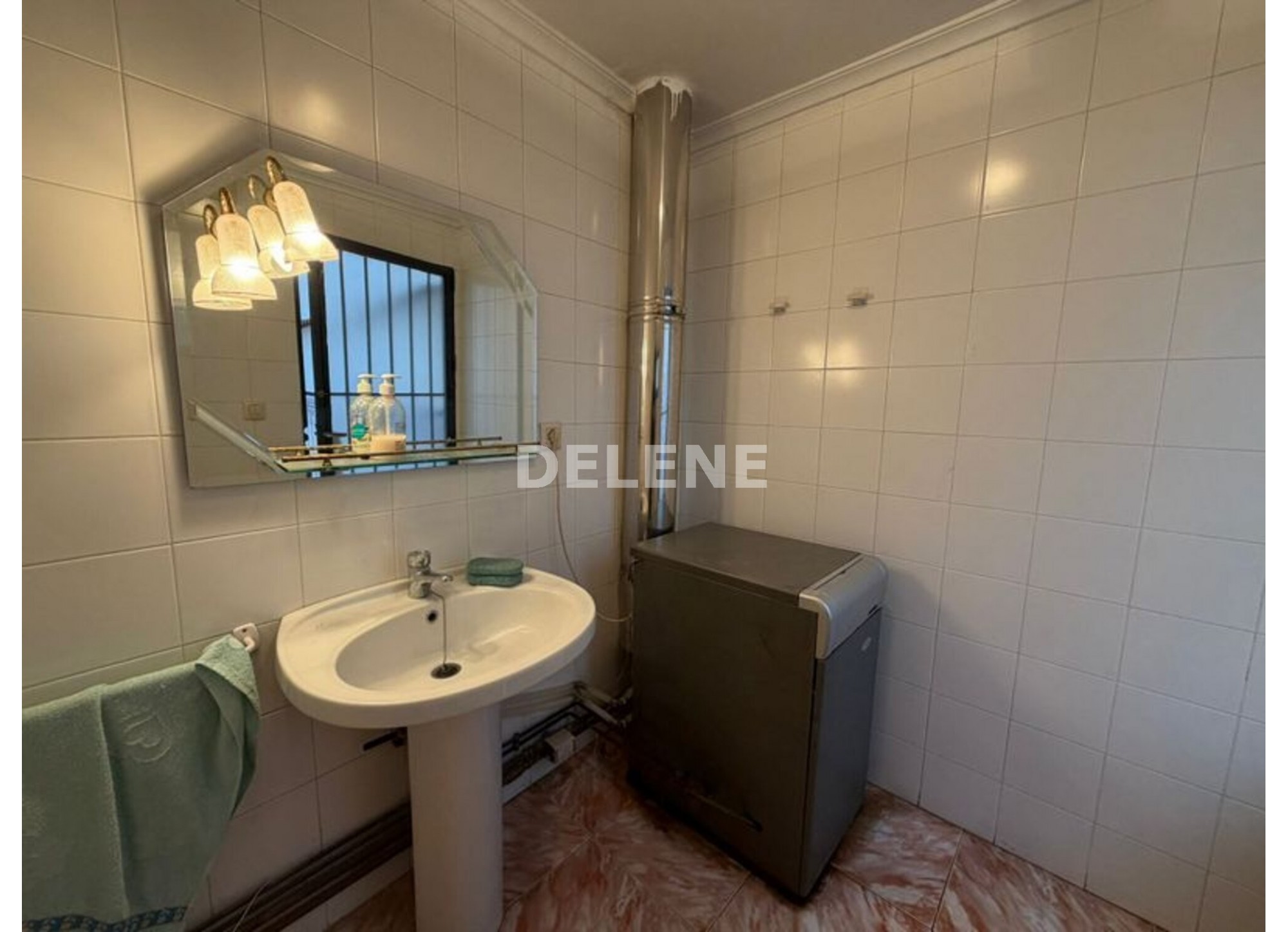 2934 CASA CON PATIO, ZONA AYUNTAMIENTO