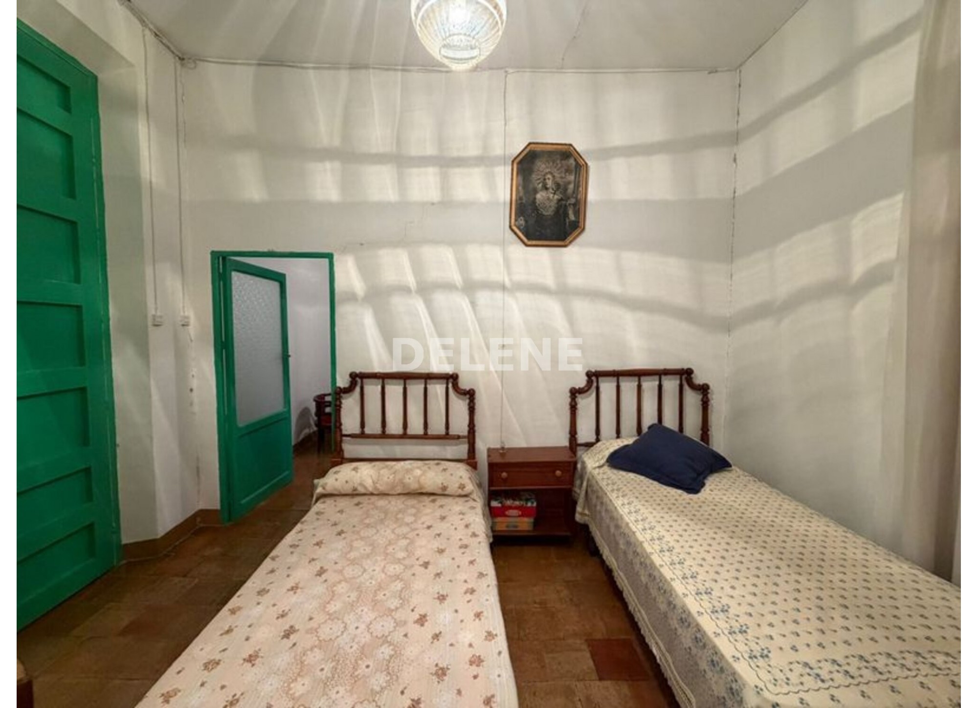 2934 CASA CON PATIO, ZONA AYUNTAMIENTO