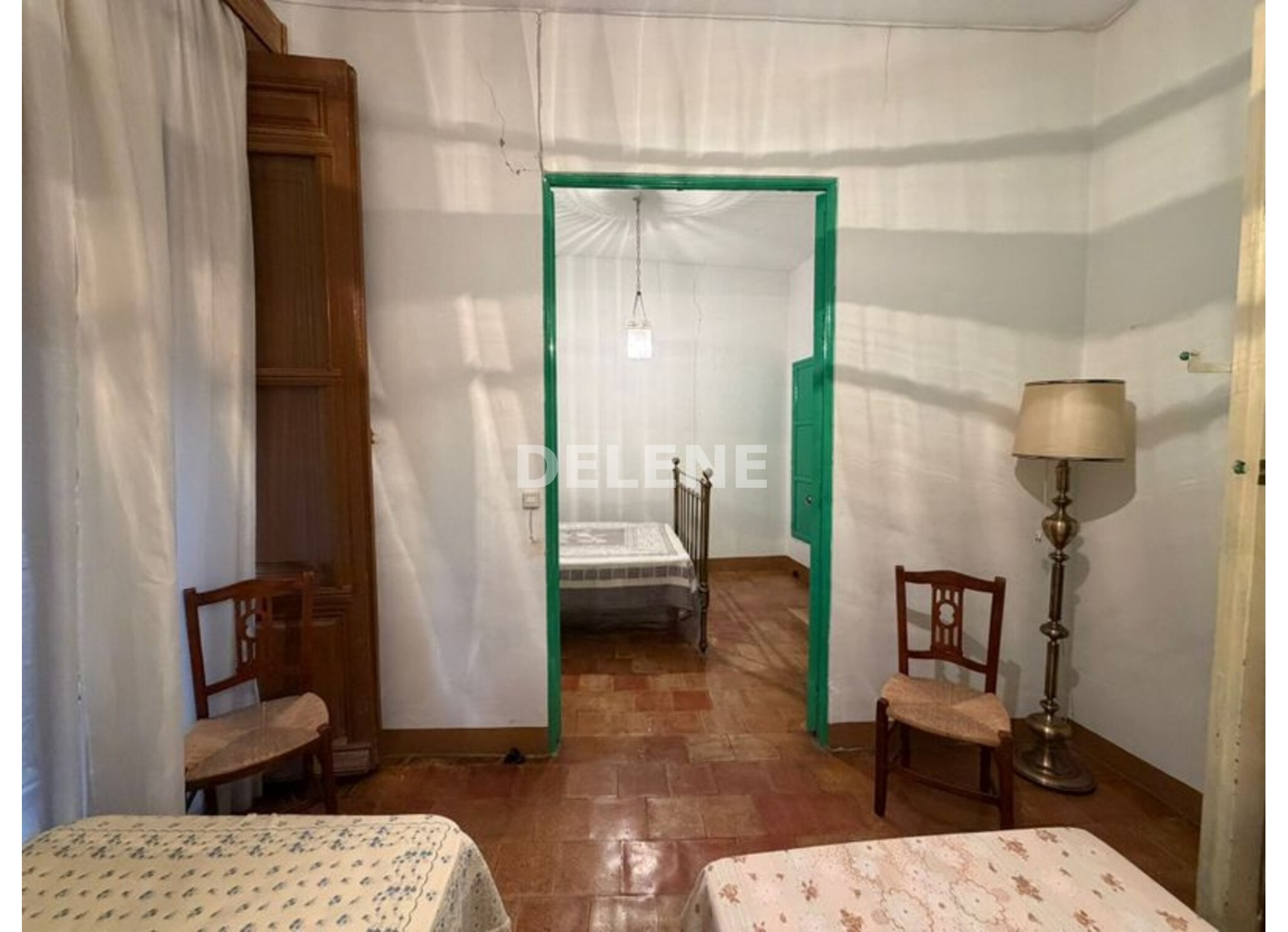 2934 CASA CON PATIO, ZONA AYUNTAMIENTO