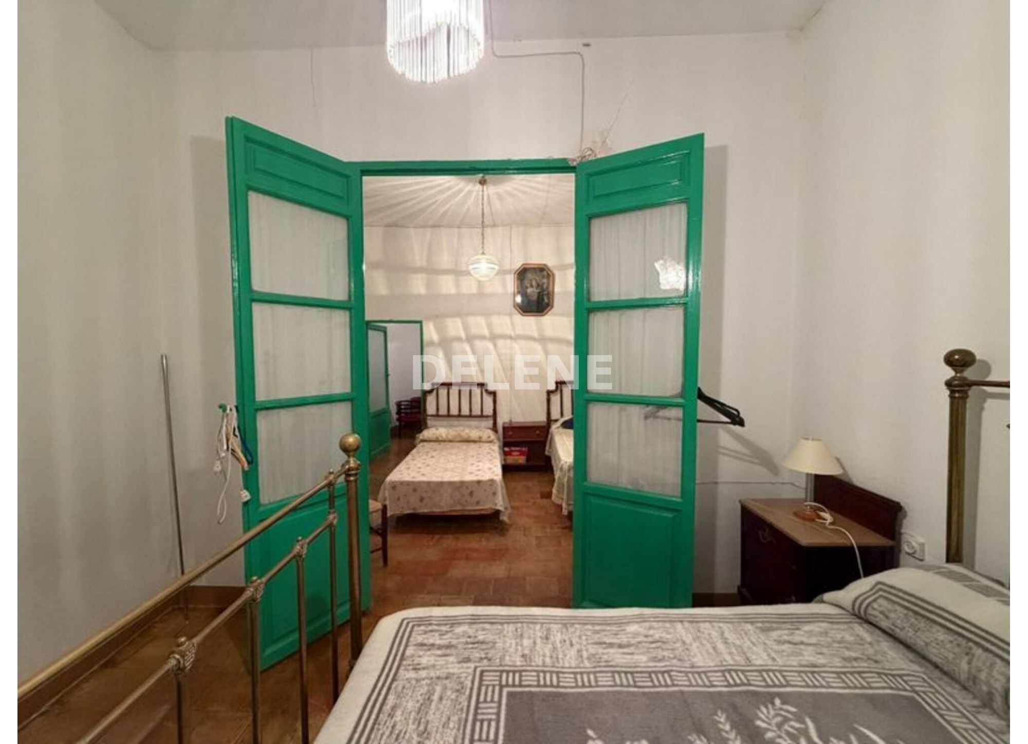 2934 CASA CON PATIO, ZONA AYUNTAMIENTO