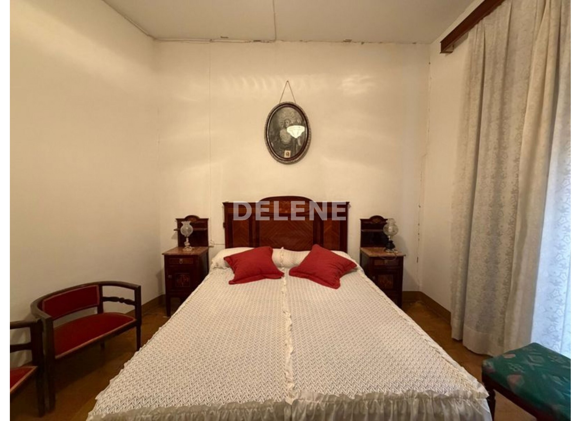 2934 CASA CON PATIO, ZONA AYUNTAMIENTO