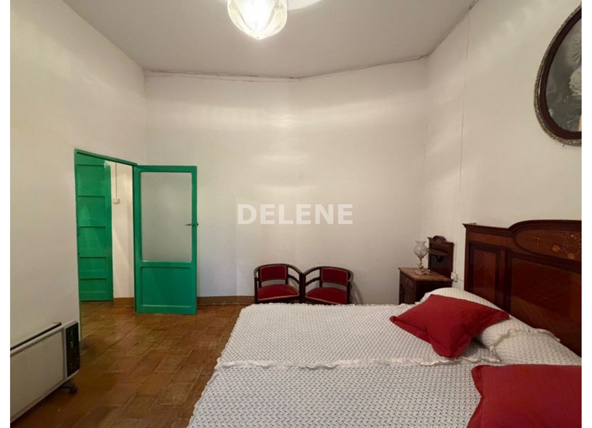 2934 CASA CON PATIO, ZONA AYUNTAMIENTO