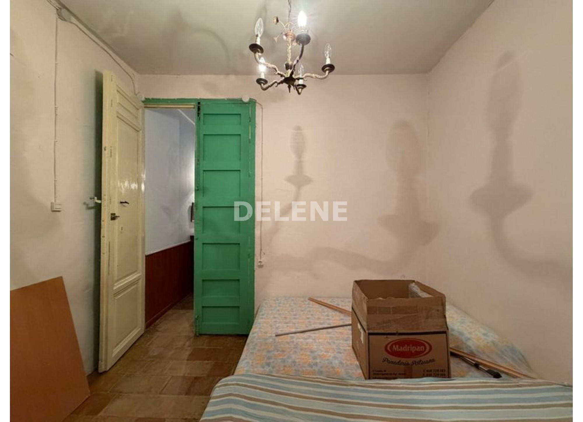 2934 CASA CON PATIO, ZONA AYUNTAMIENTO