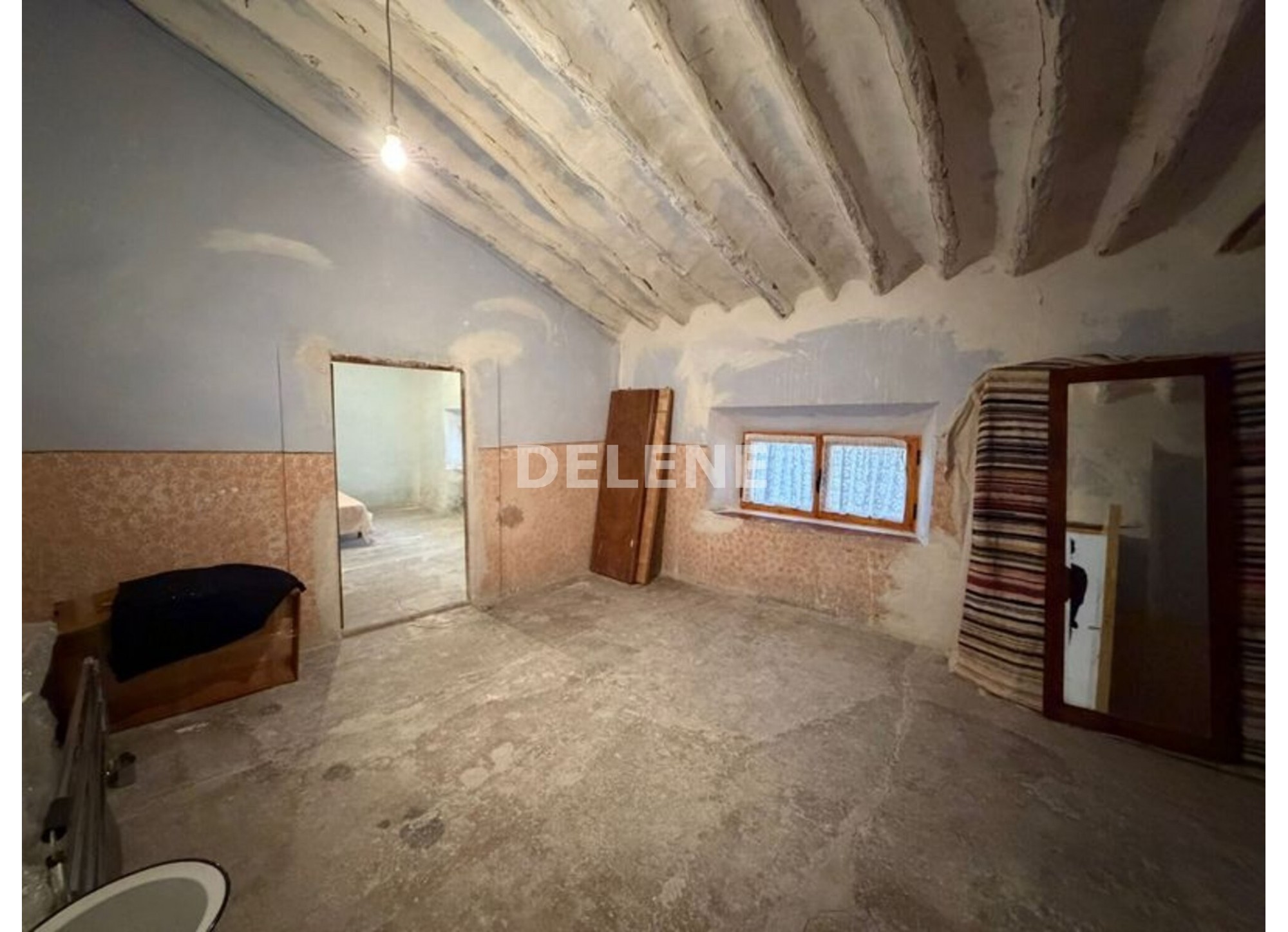 2934 CASA CON PATIO, ZONA AYUNTAMIENTO