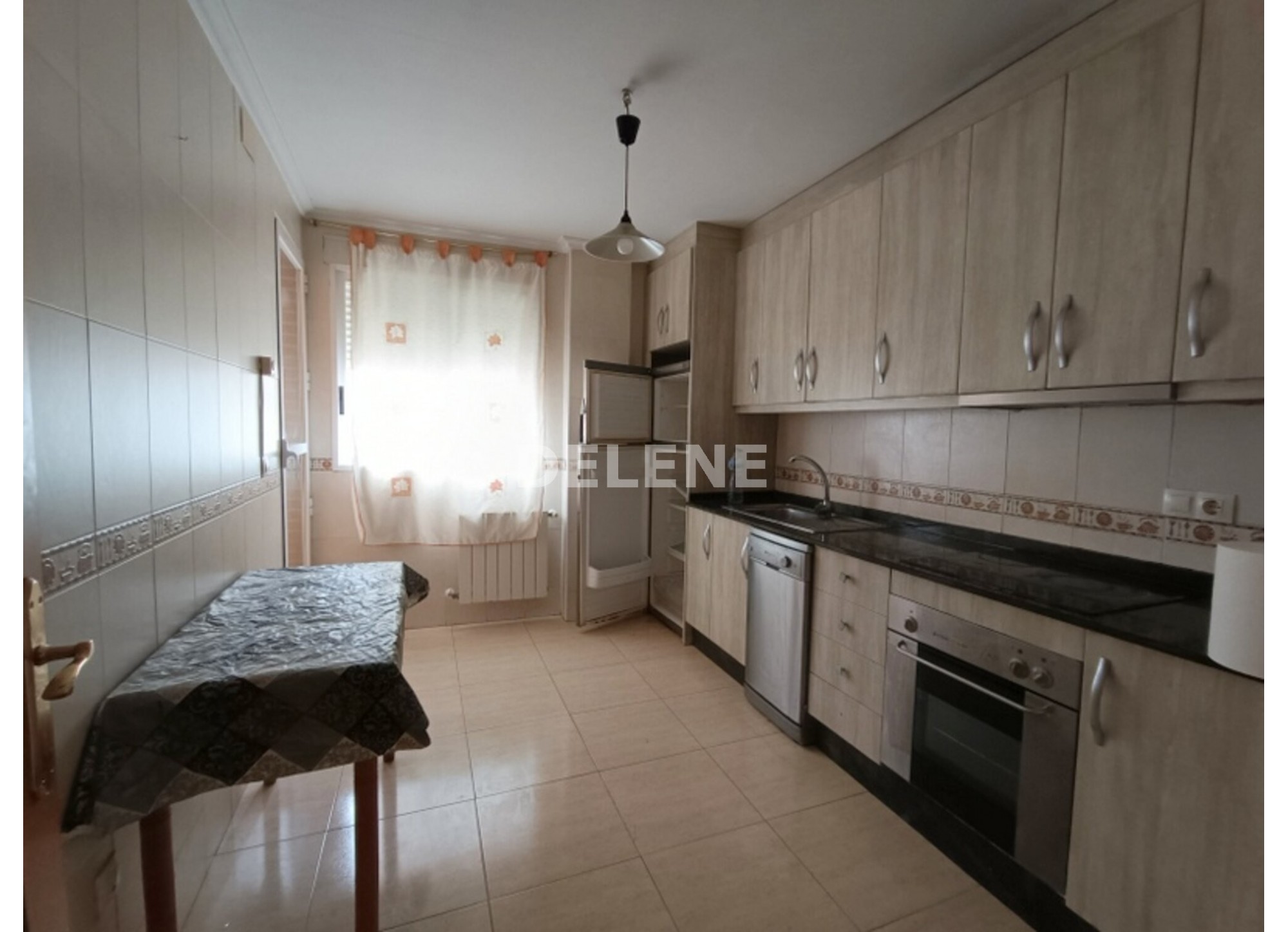 2935 PISO CON GARAJE, ZONA MERCADONA