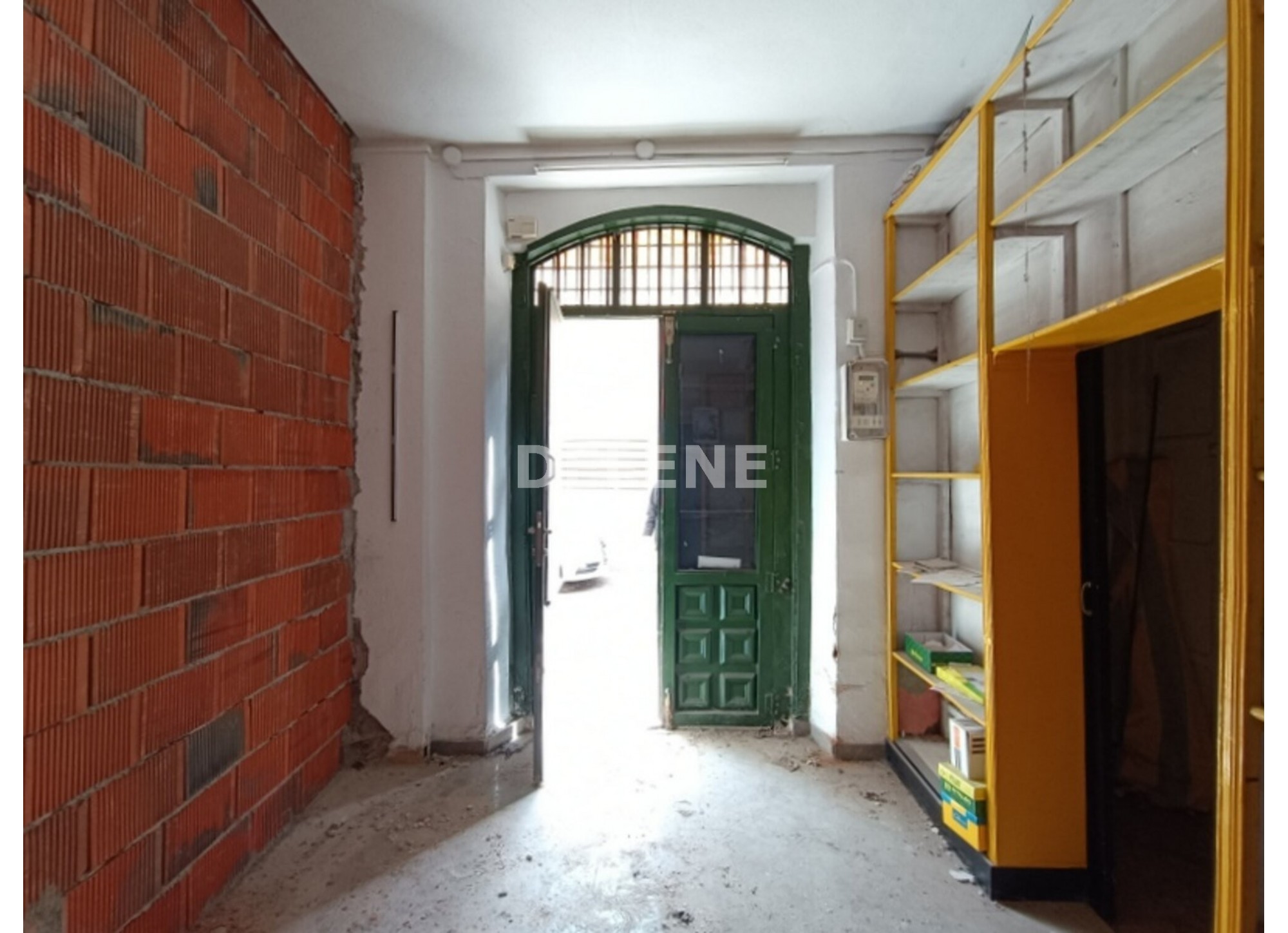 2937 CASA CON BALCONES, ZONA MERCADO