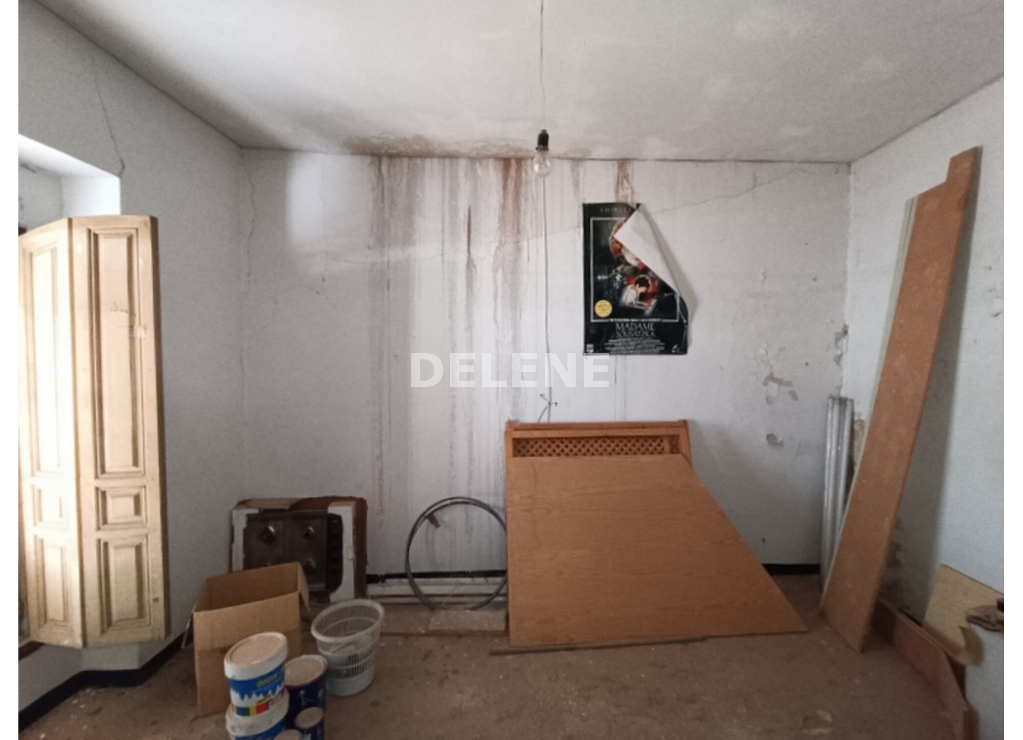 2937 CASA CON BALCONES, ZONA MERCADO