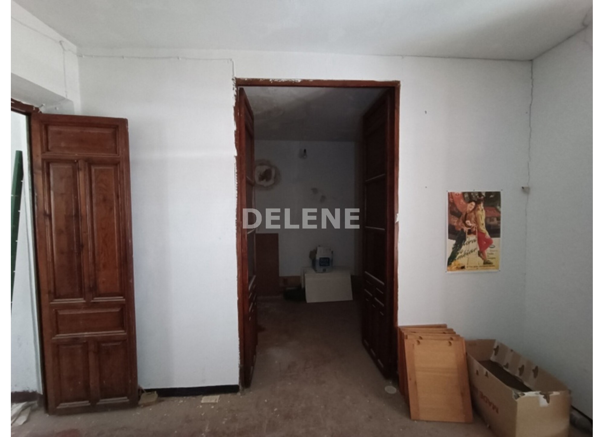 2937 CASA CON BALCONES, ZONA MERCADO