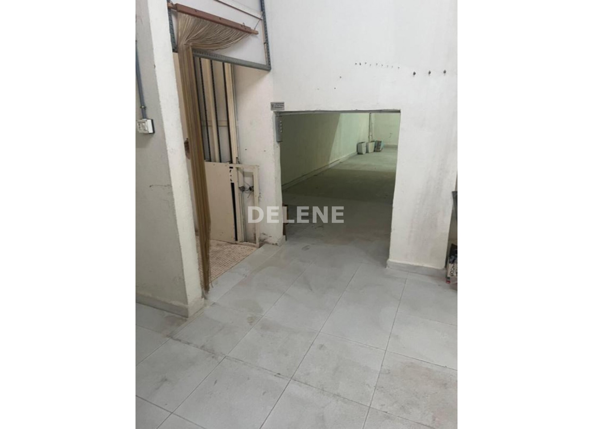 2939 LOCAL COMERCIAL, ZONA CRUZ DE LOS CAIDOS