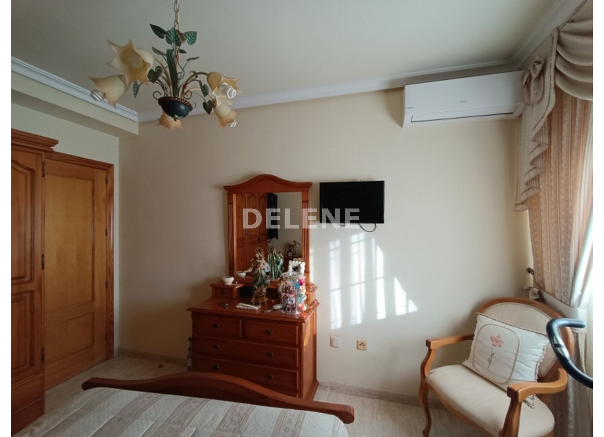 2941 PISO CON GARAJE Y TRASTERO, AVDA LIBERTAD