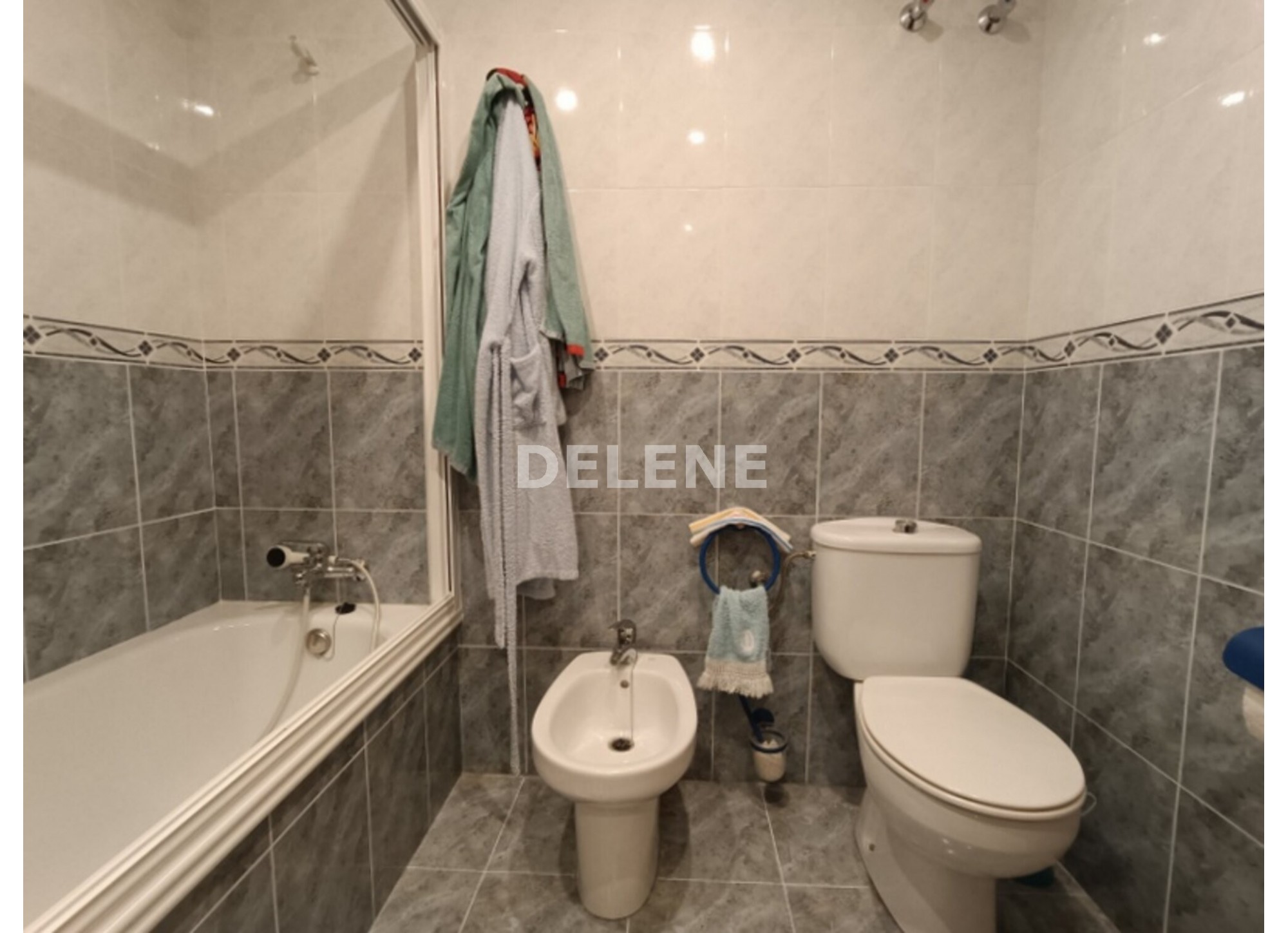 2941 PISO CON GARAJE Y TRASTERO, AVDA LIBERTAD