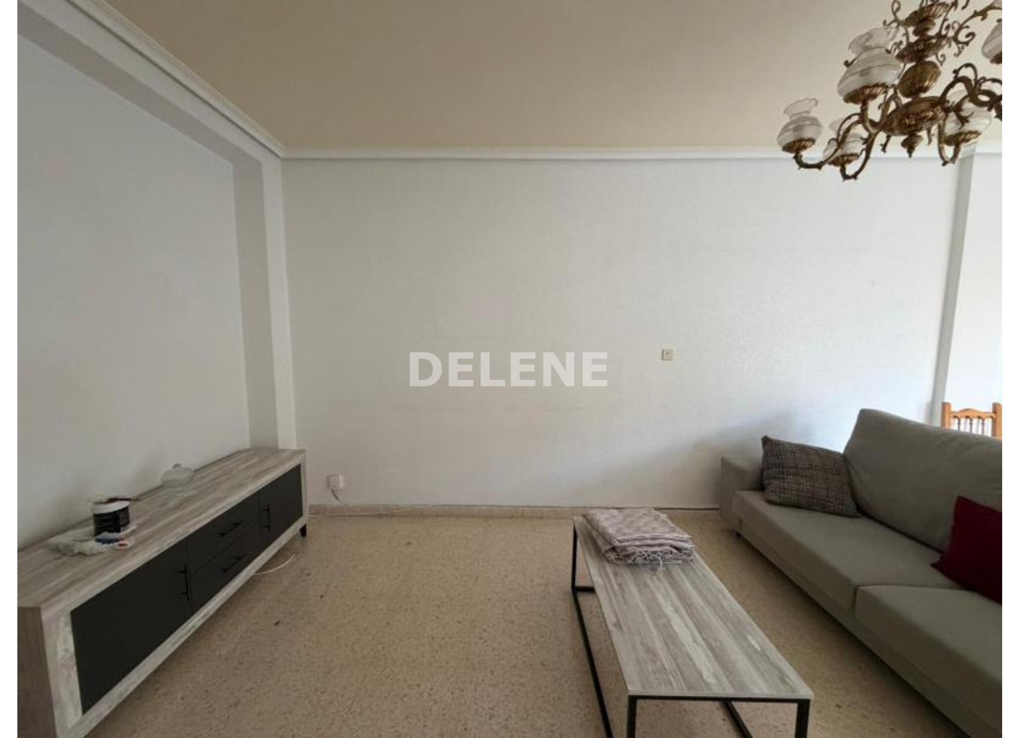 2279 PISO ZONA HOSPITAL