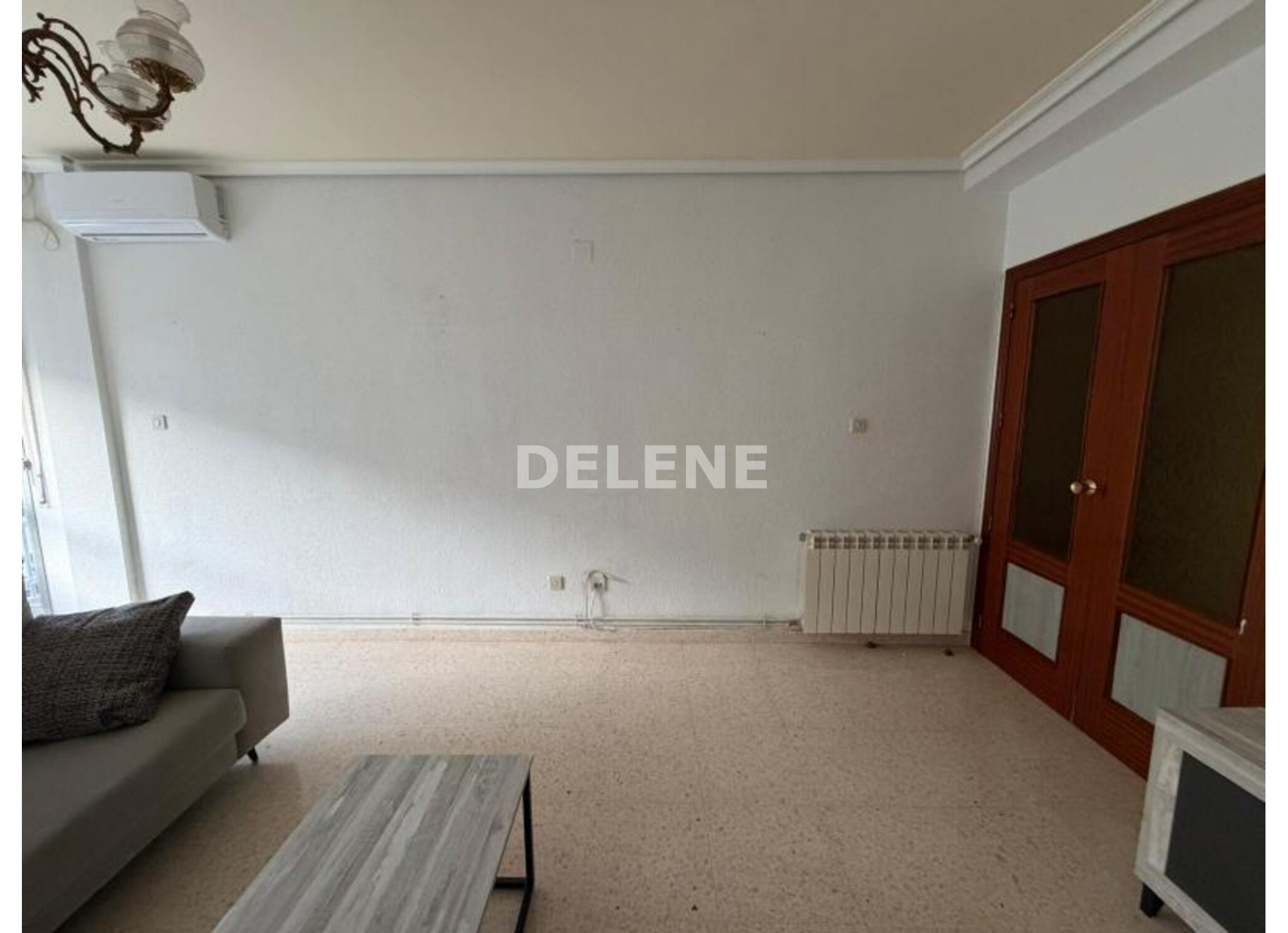 2279 PISO ZONA HOSPITAL