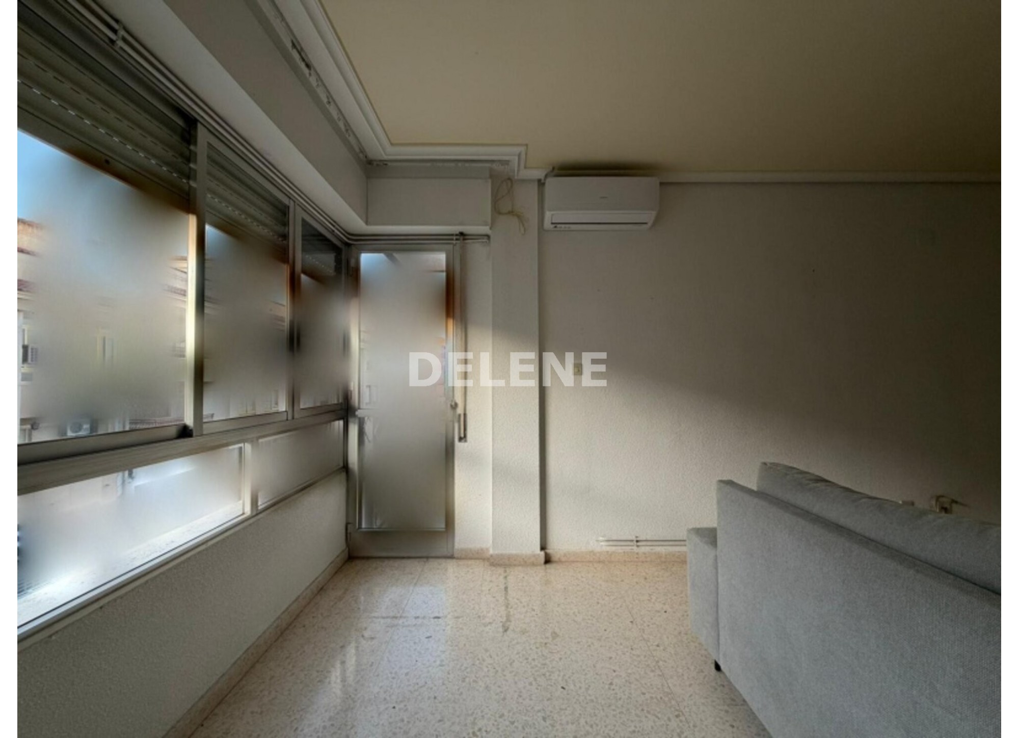 2279 PISO ZONA HOSPITAL