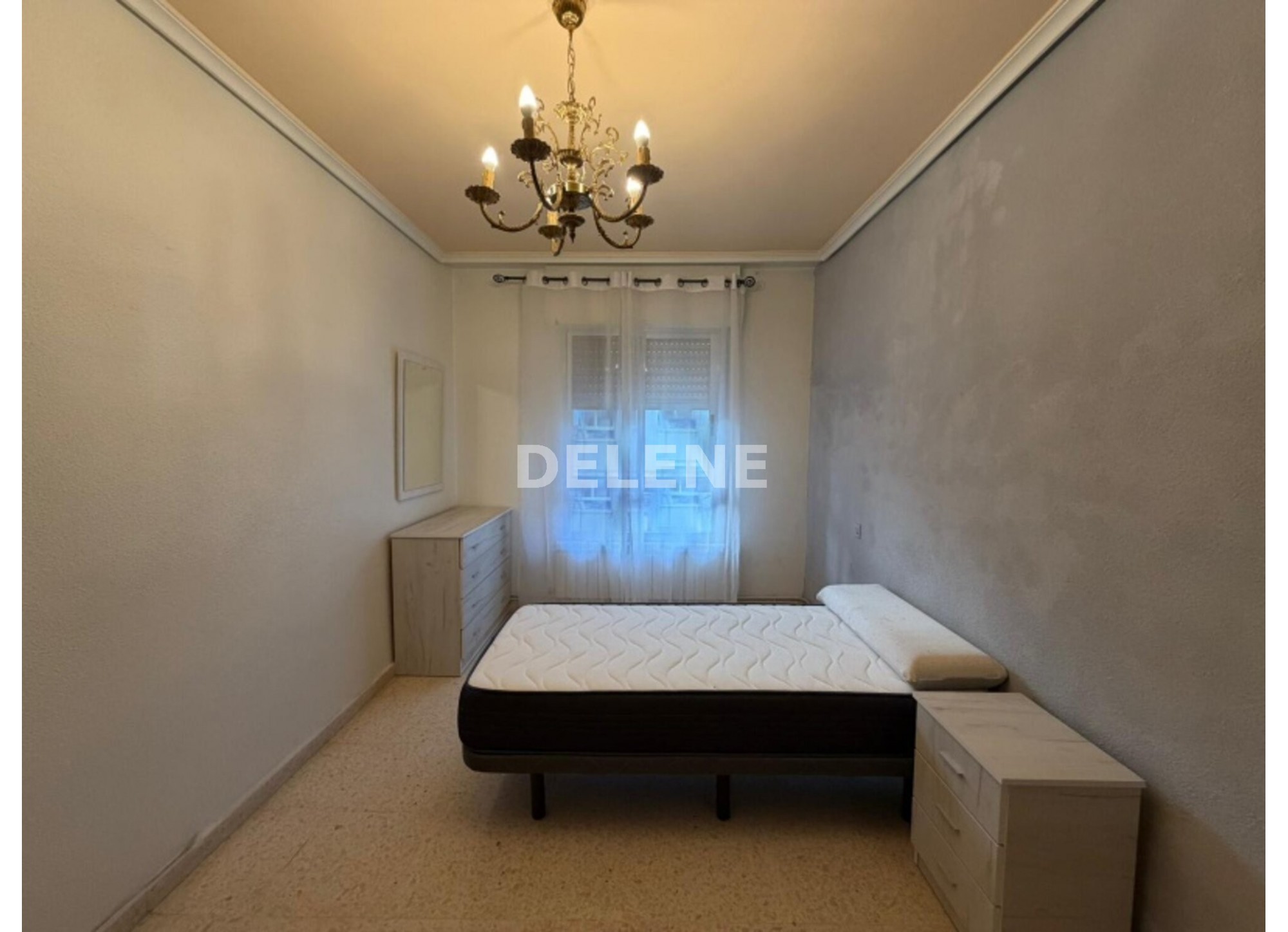 2279 PISO ZONA HOSPITAL